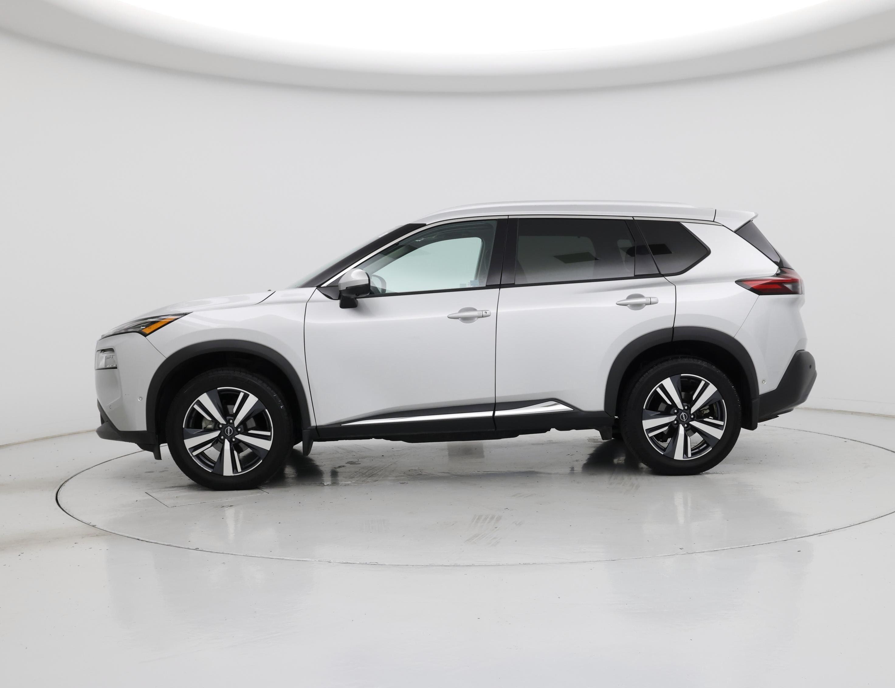 Thumbnail: 2022 Nissan Rogue - 3