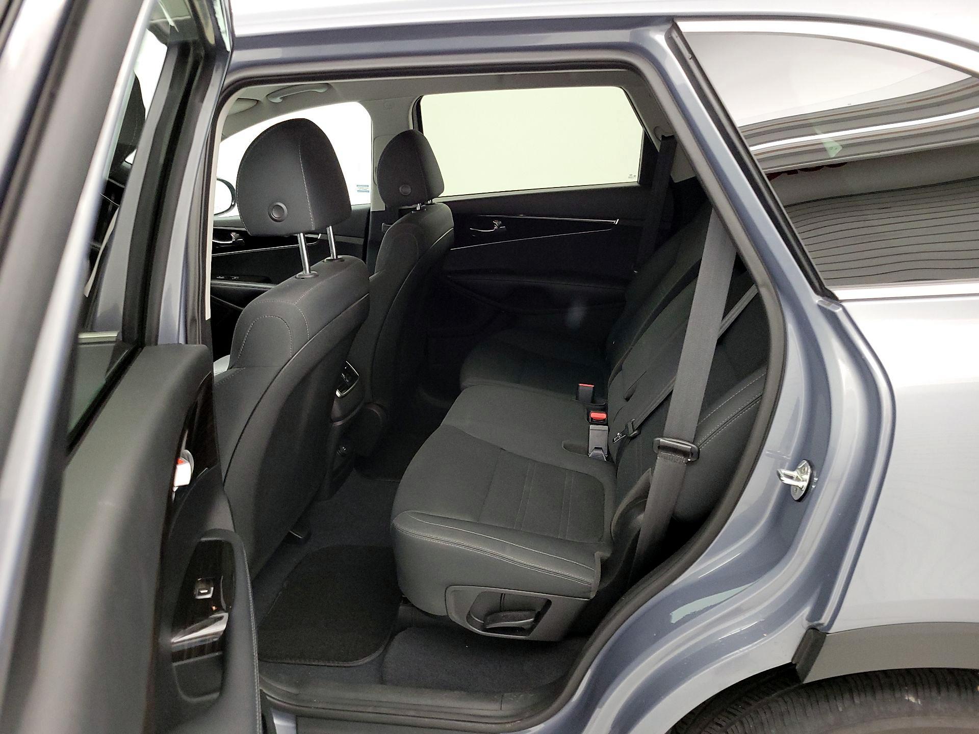 Thumbnail: 2020 Kia Sorento - 19