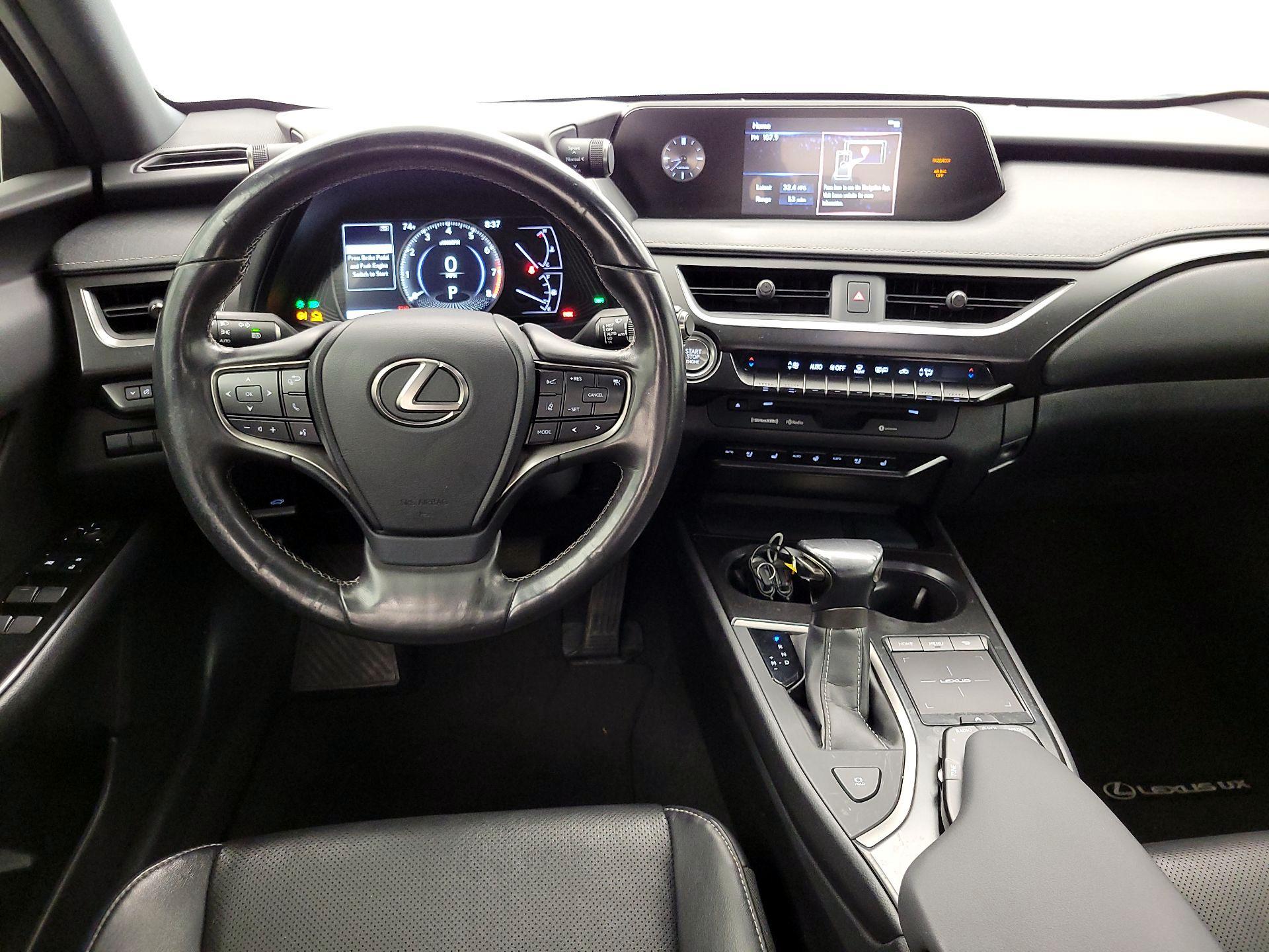 Thumbnail: 2020 Lexus UX - 10