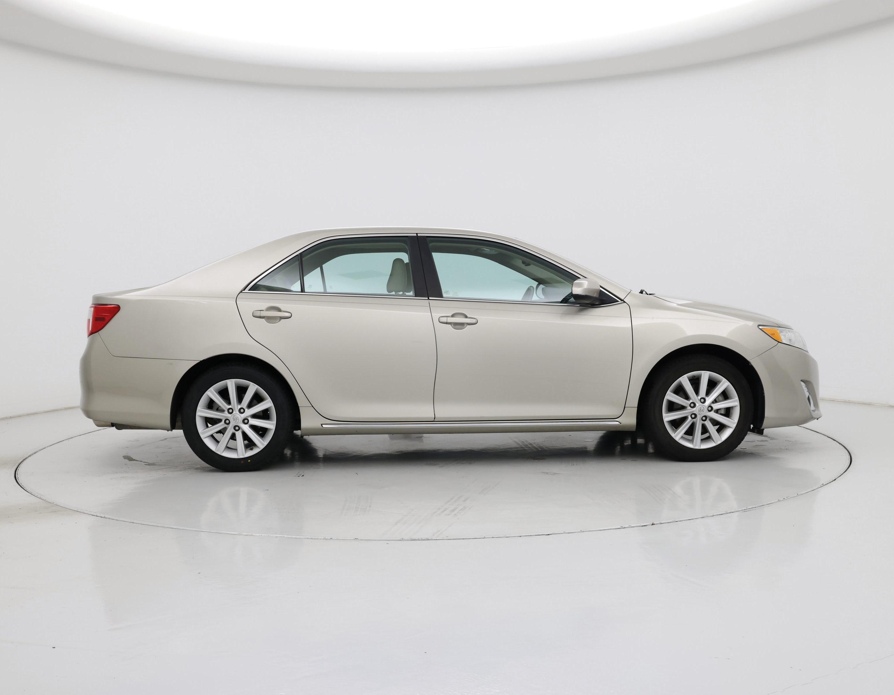 Thumbnail: 2014 Toyota Camry - 7