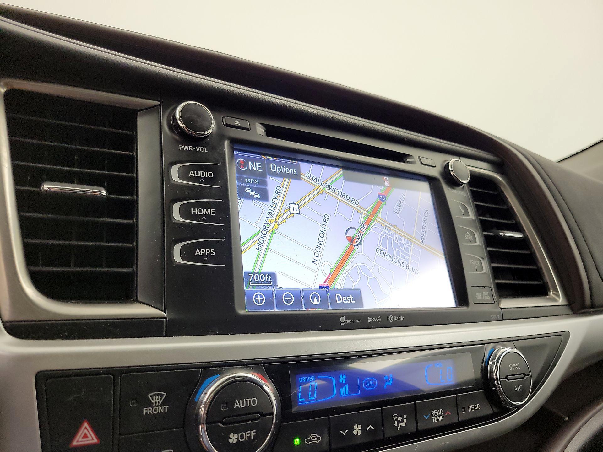 Thumbnail: 2018 Toyota Highlander - 14