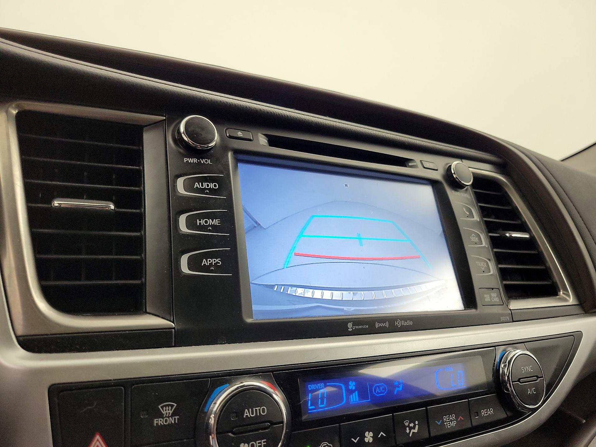 Thumbnail: 2018 Toyota Highlander - 15