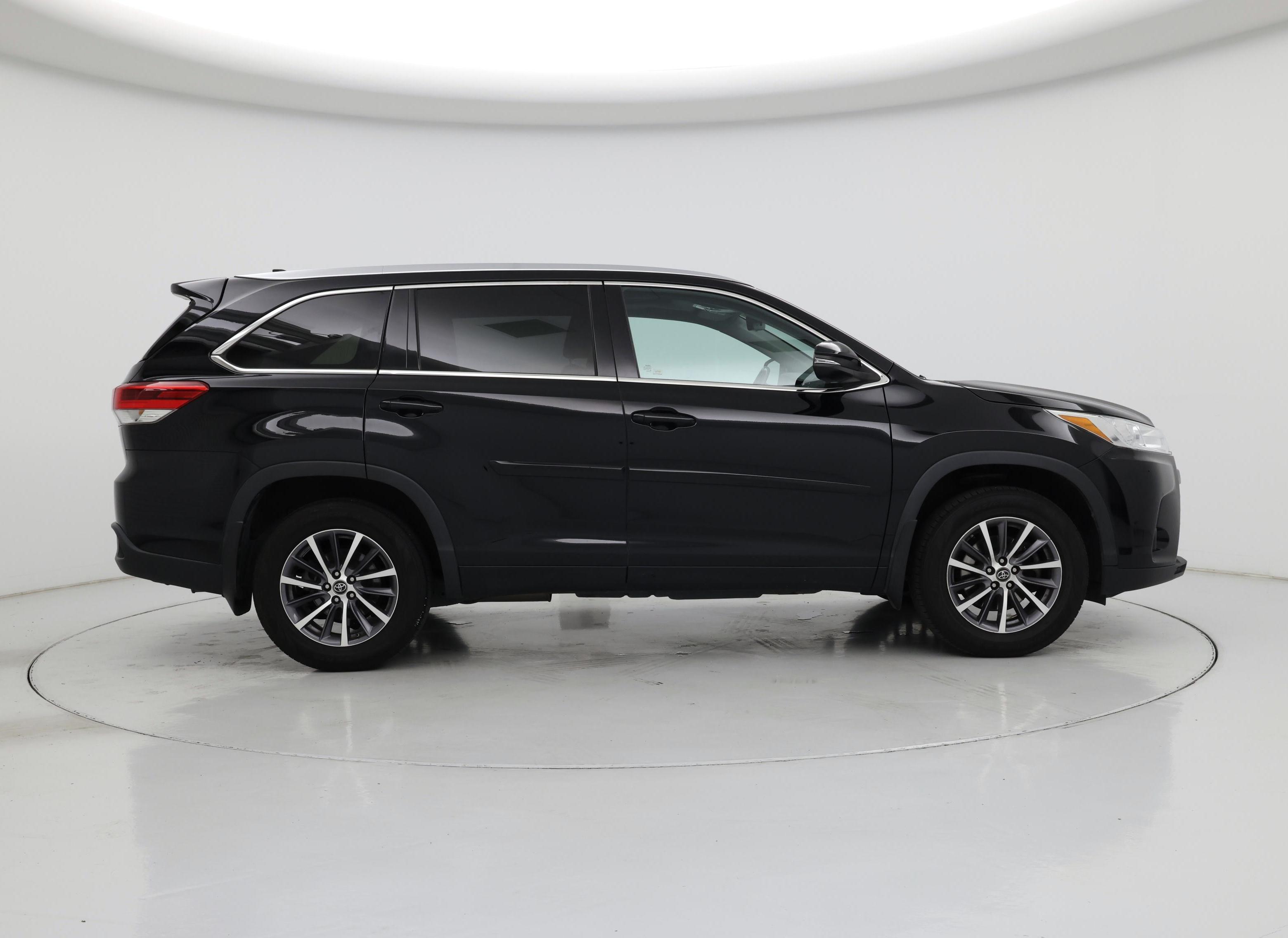 Thumbnail: 2018 Toyota Highlander - 7