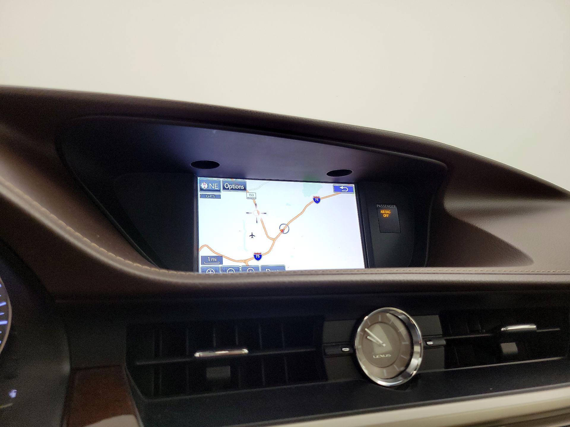 Thumbnail: 2016 Lexus ES - 14