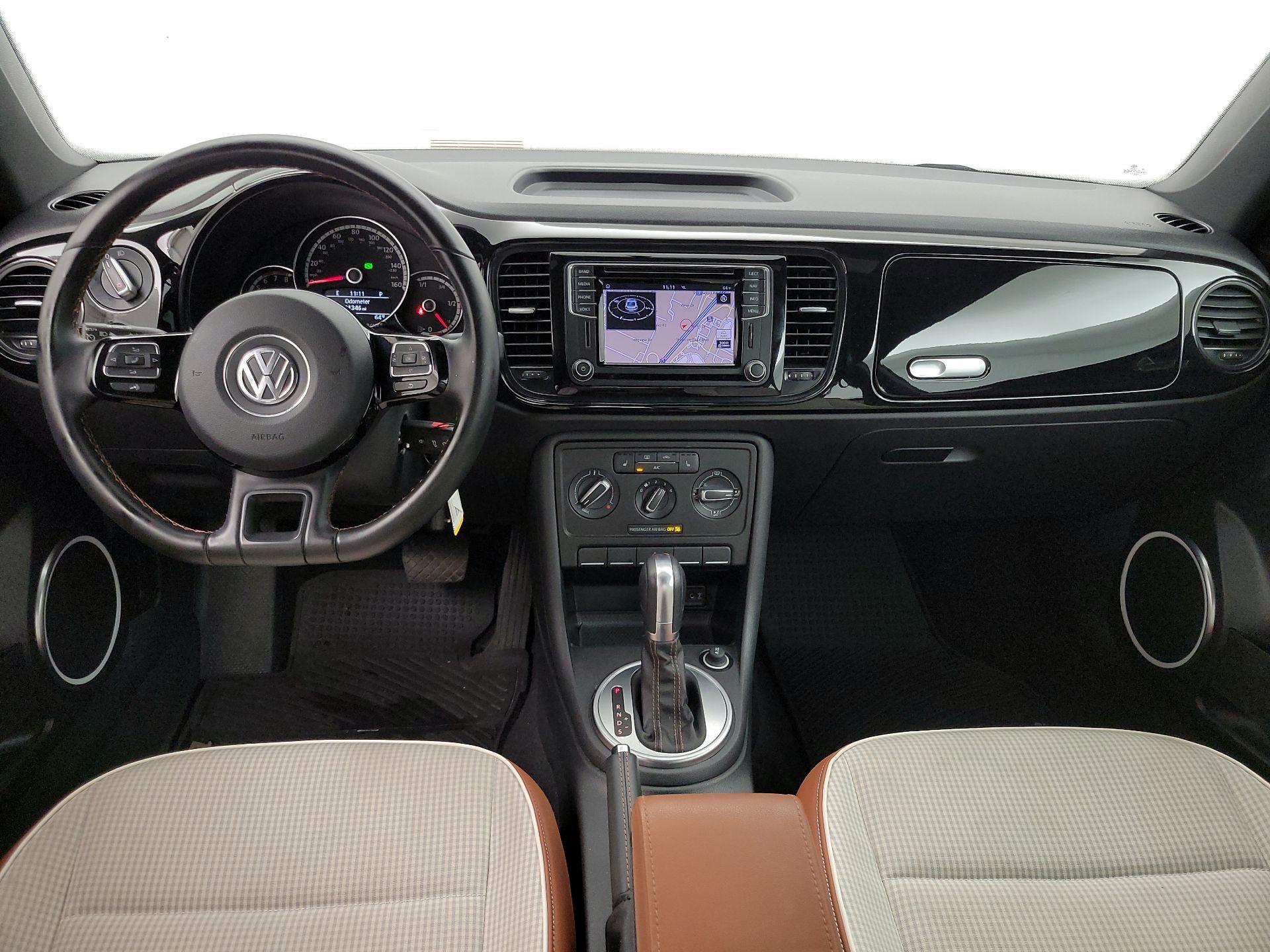Thumbnail: 2016 Volkswagen Beetle - 9