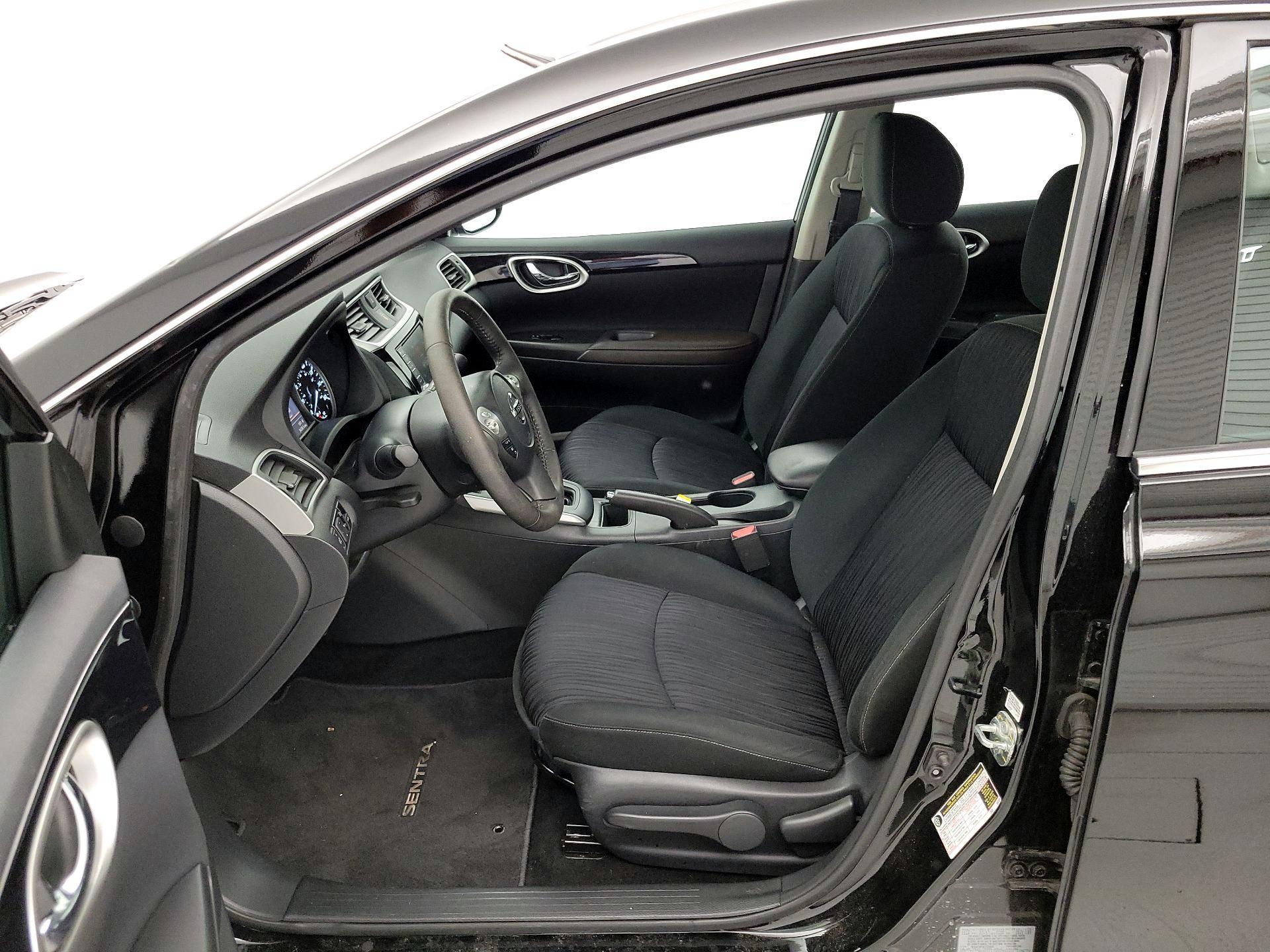 Thumbnail: 2019 Nissan Sentra - 11