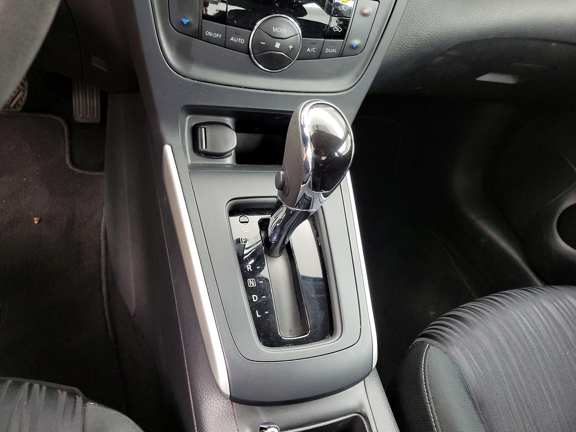 Thumbnail: 2019 Nissan Sentra - 17