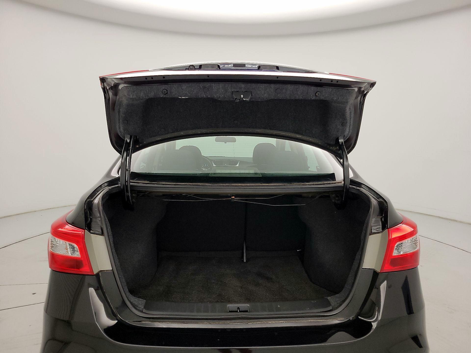 Thumbnail: 2019 Nissan Sentra - 20