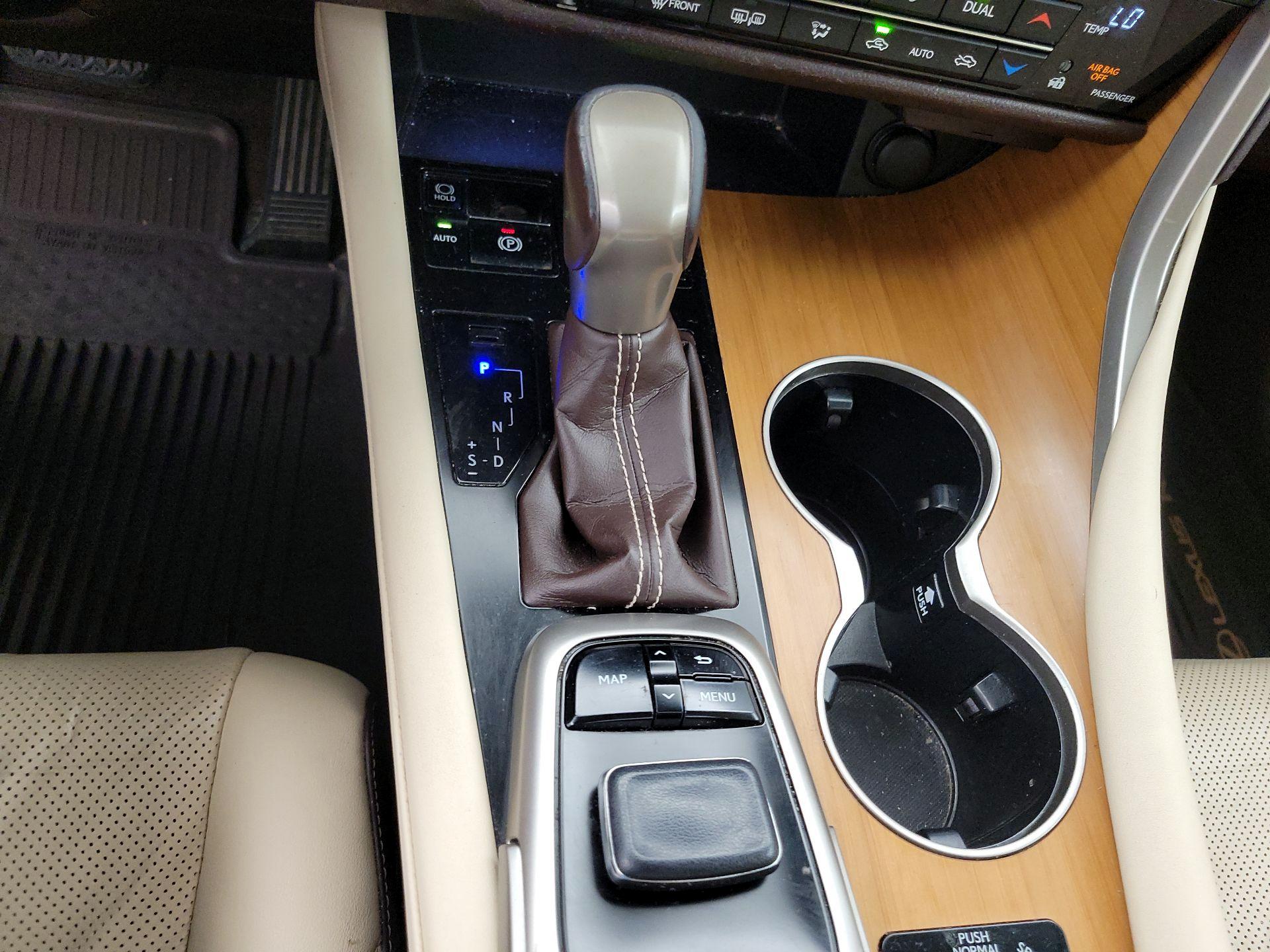 Thumbnail: 2018 Lexus RX - 18