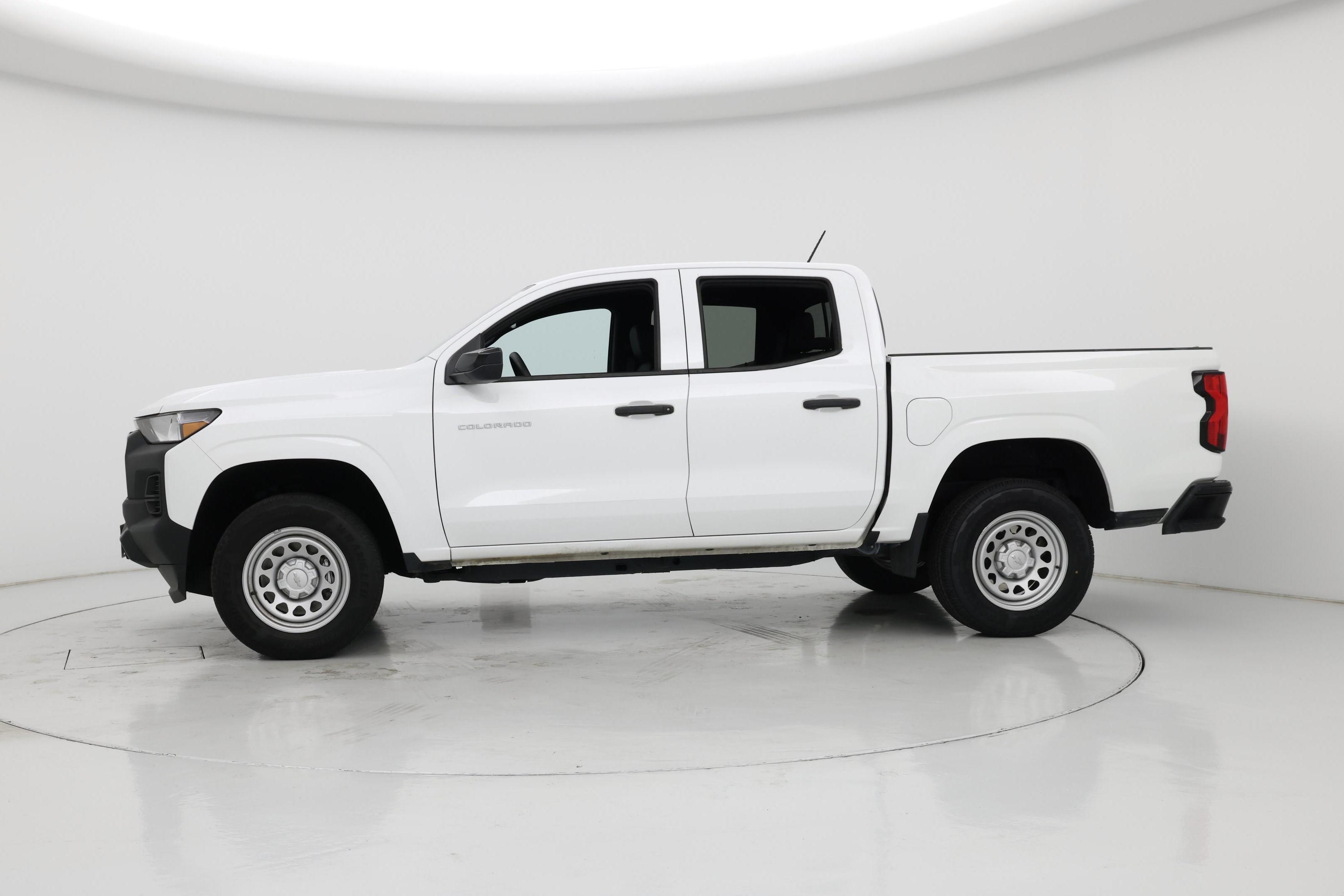 Thumbnail: 2023 Chevrolet Colorado - 3