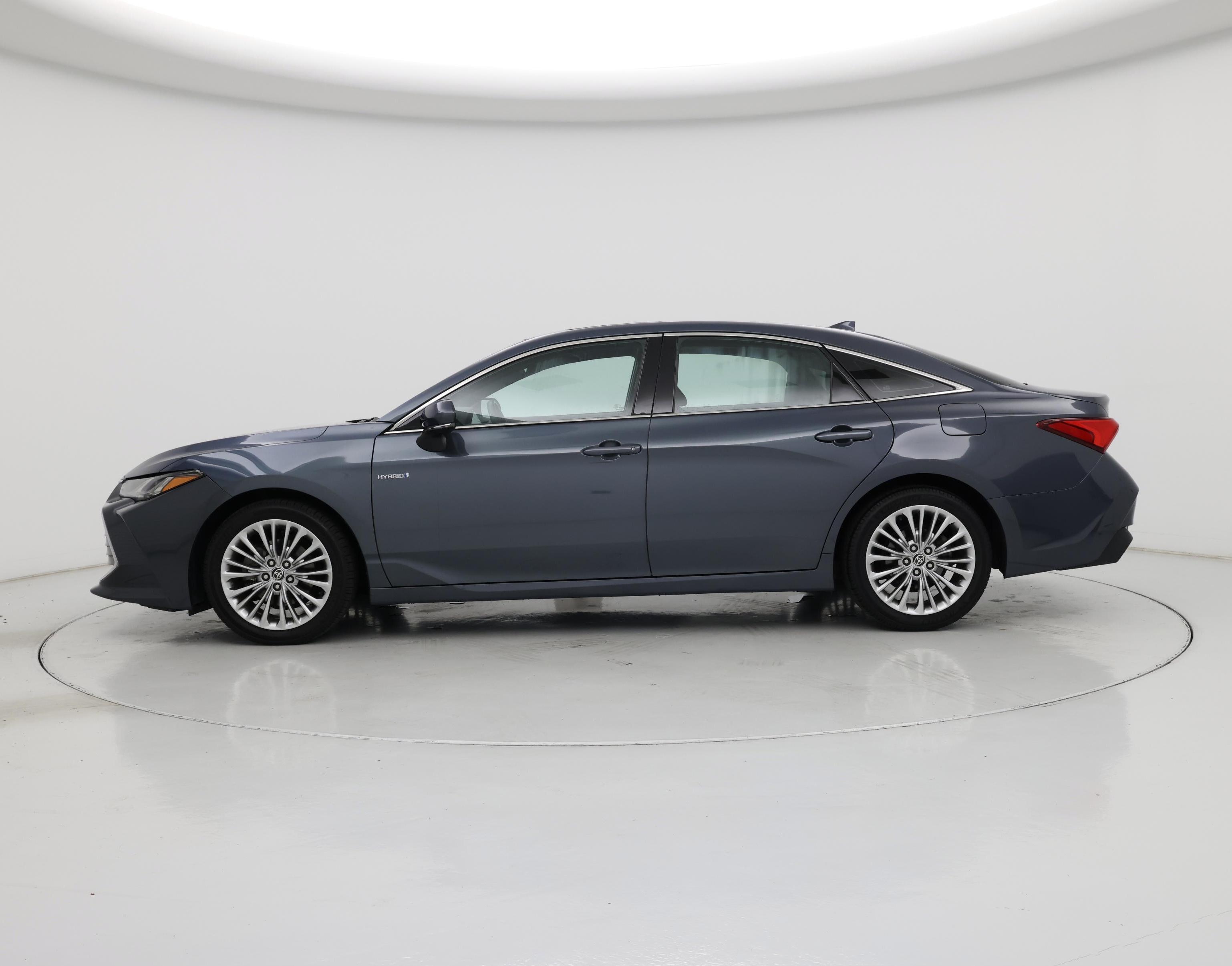 Thumbnail: 2021 Toyota Avalon - 3