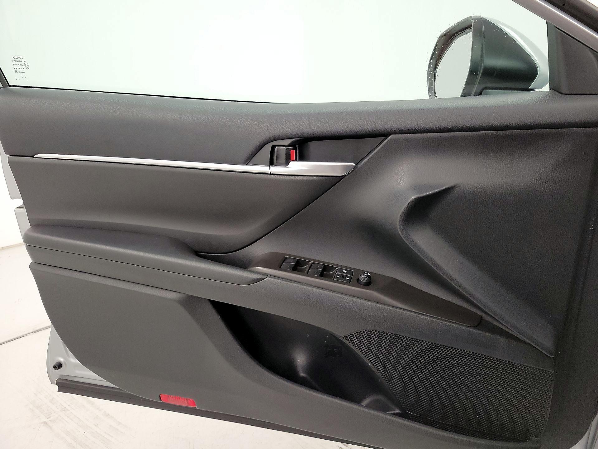 Thumbnail: 2023 Toyota Camry - 12