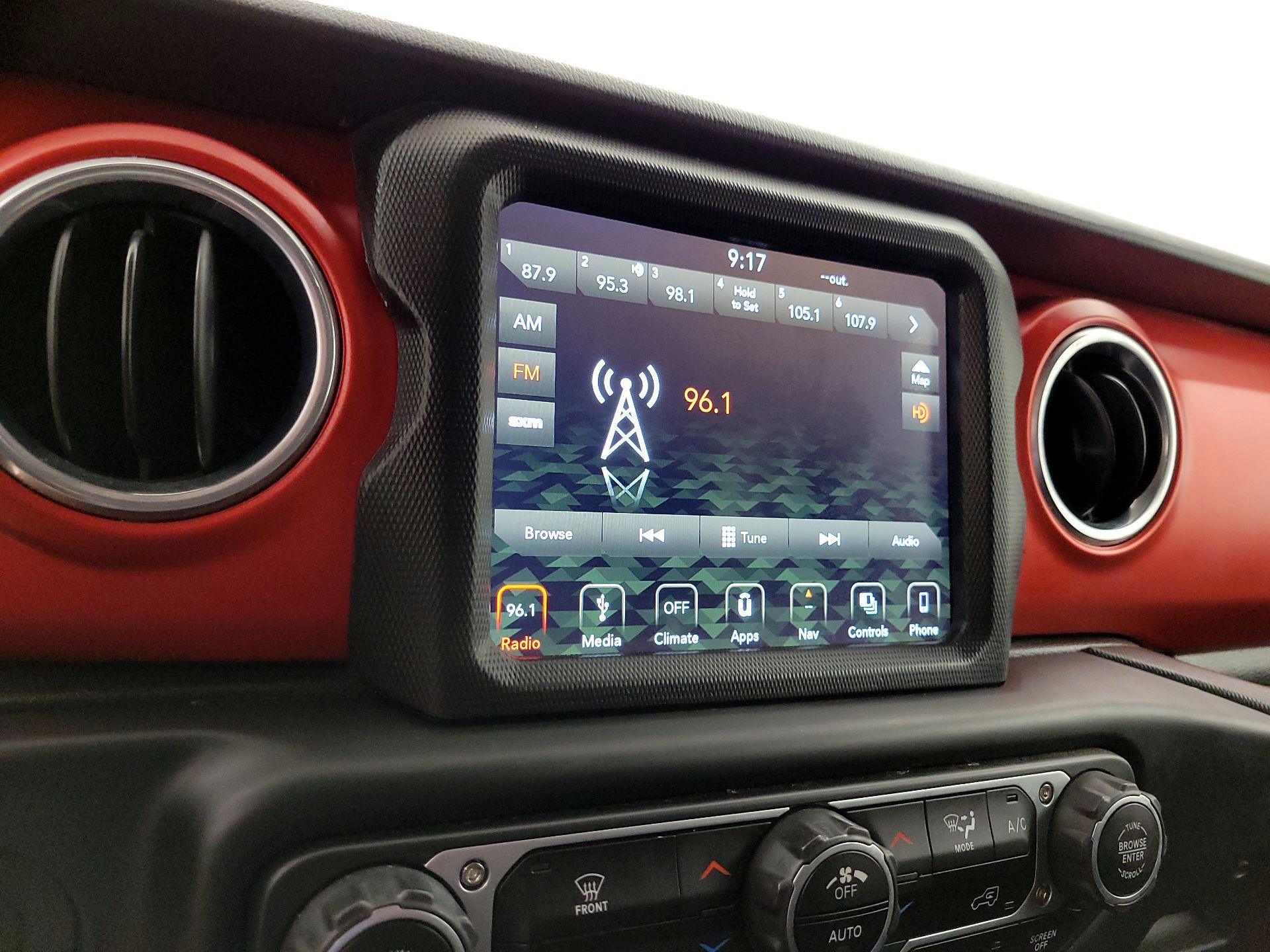 Thumbnail: 2018 Jeep Wrangler - 16