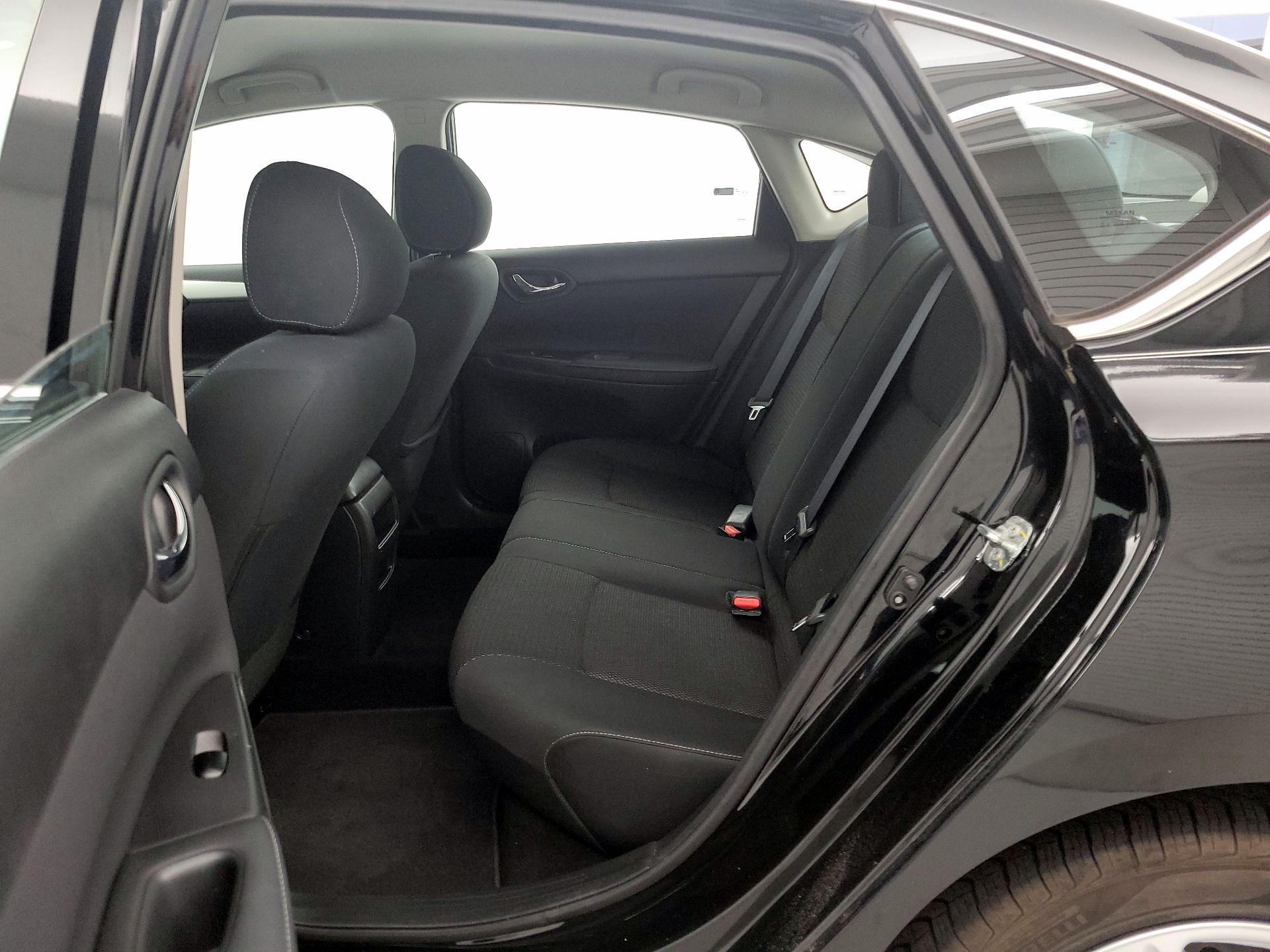 Thumbnail: 2019 Nissan Sentra - 19