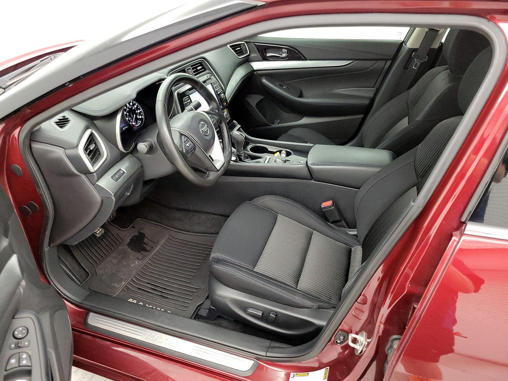 Thumbnail: 2017 Nissan Maxima - 11