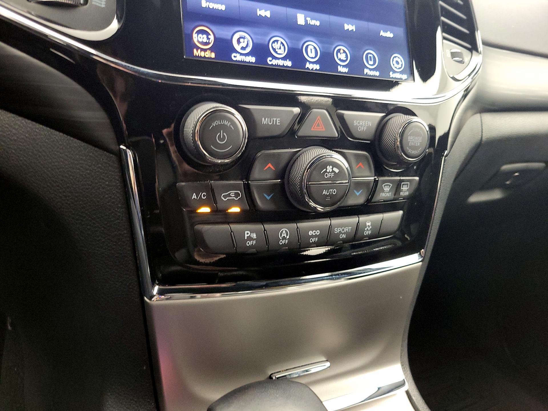 Thumbnail: 2021 Jeep Grand Cherokee - 17