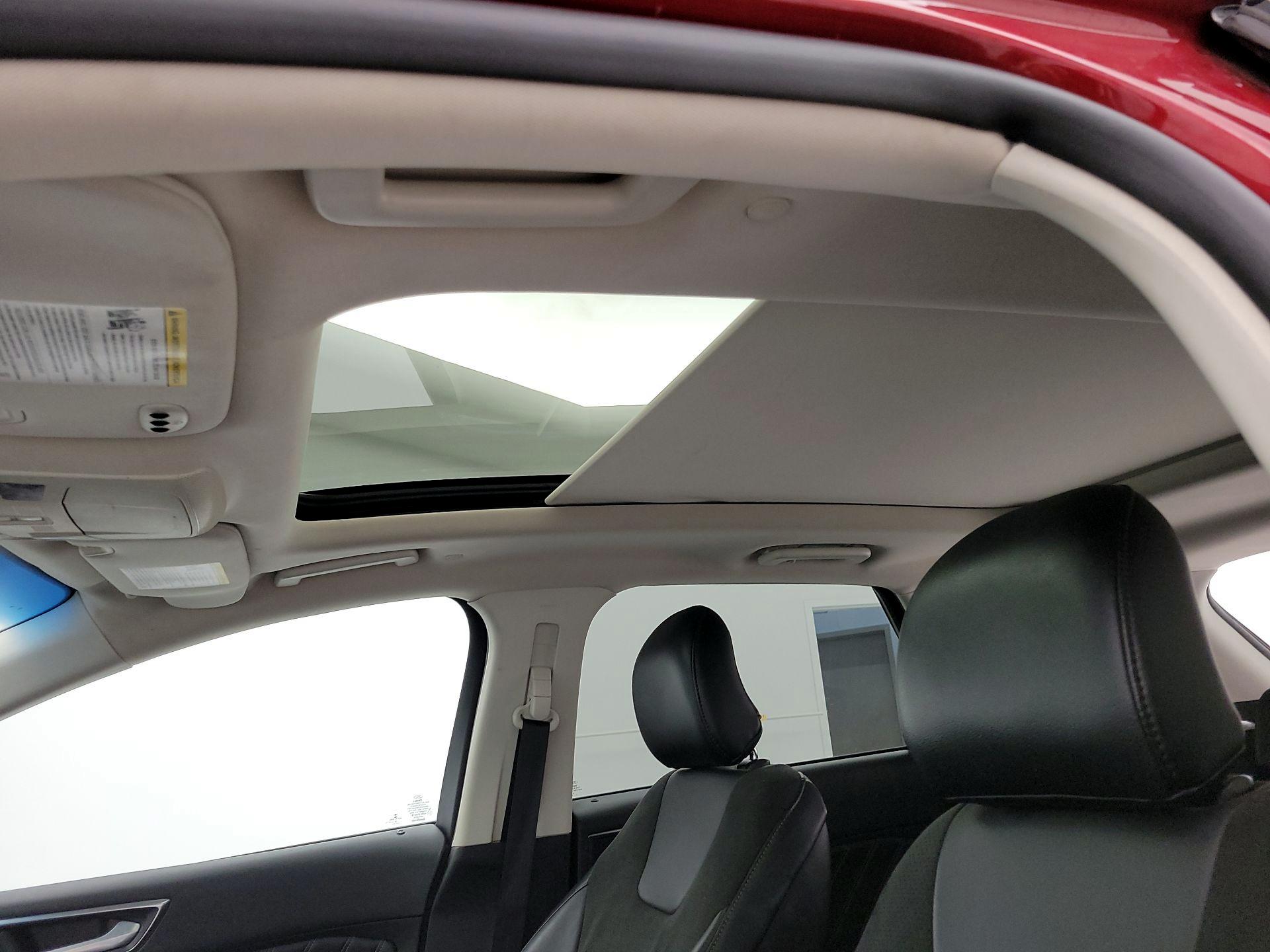 Thumbnail: 2018 Ford Edge - 20