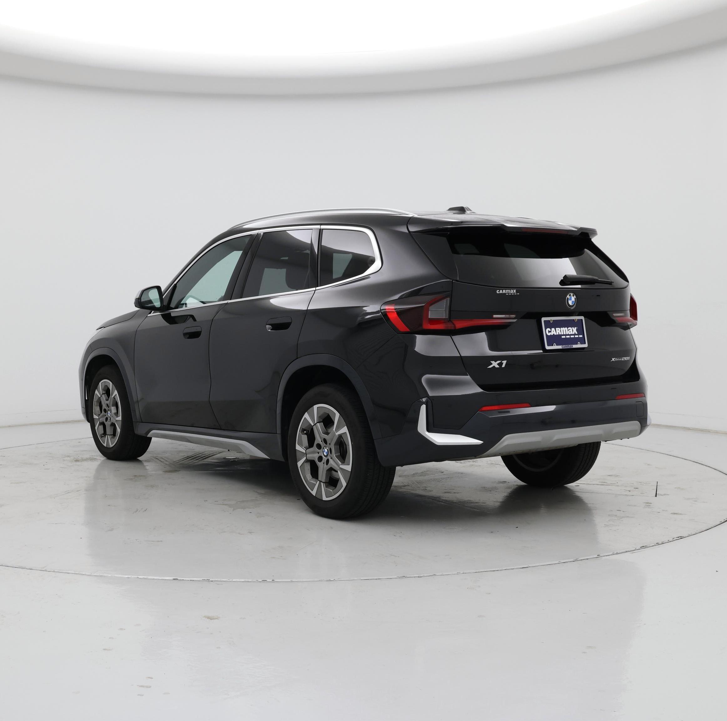 Thumbnail: 2023 BMW X1 - 2