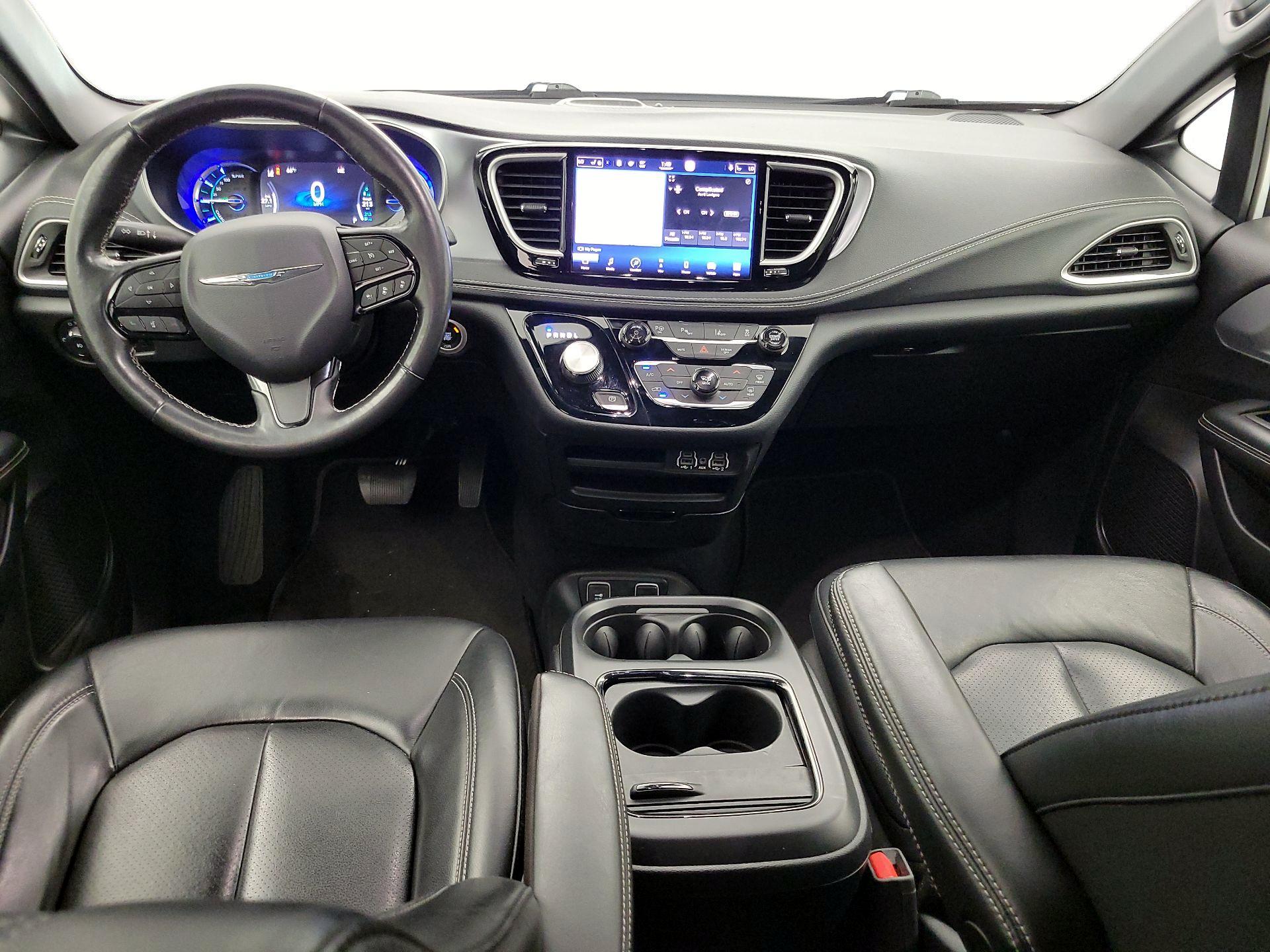 Thumbnail: 2021 Chrysler Pacifica - 9