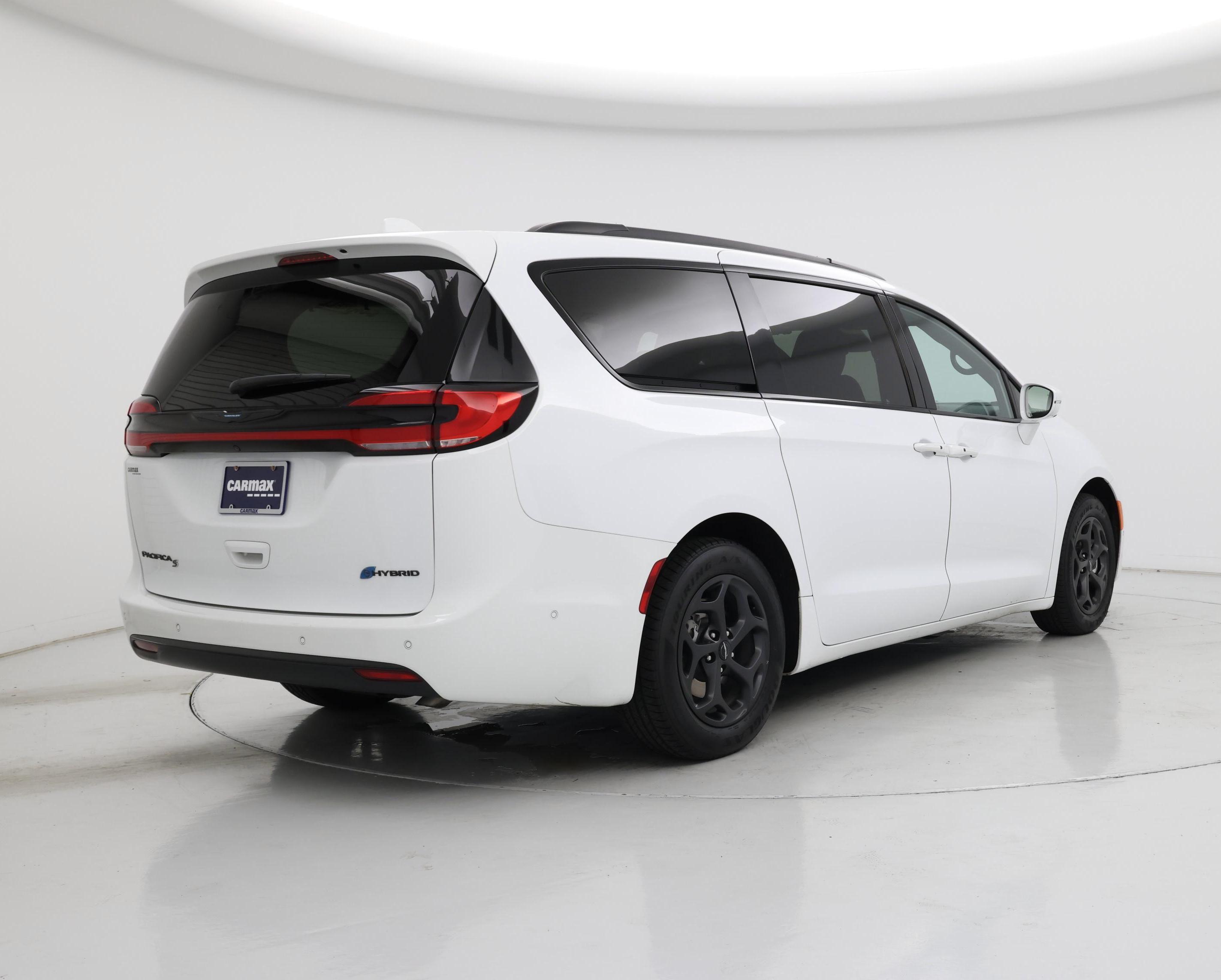 Thumbnail: 2021 Chrysler Pacifica - 8