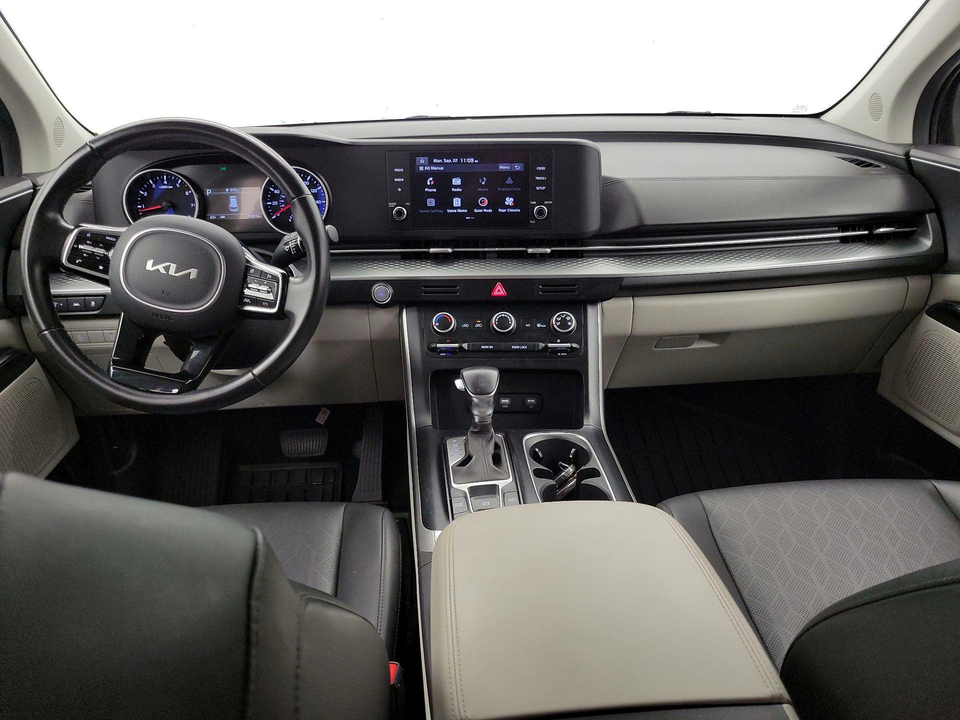 Thumbnail: 2022 Kia Carnival - 9