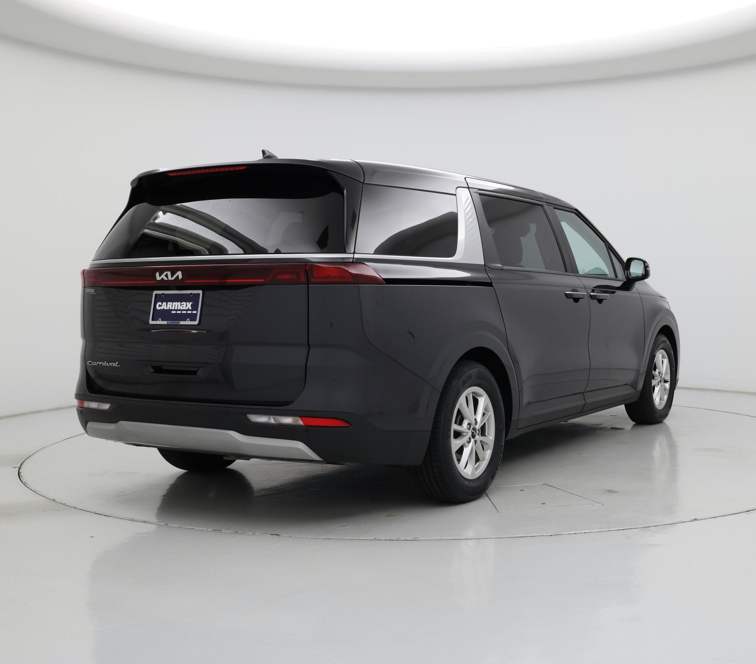 Thumbnail: 2022 Kia Carnival - 8