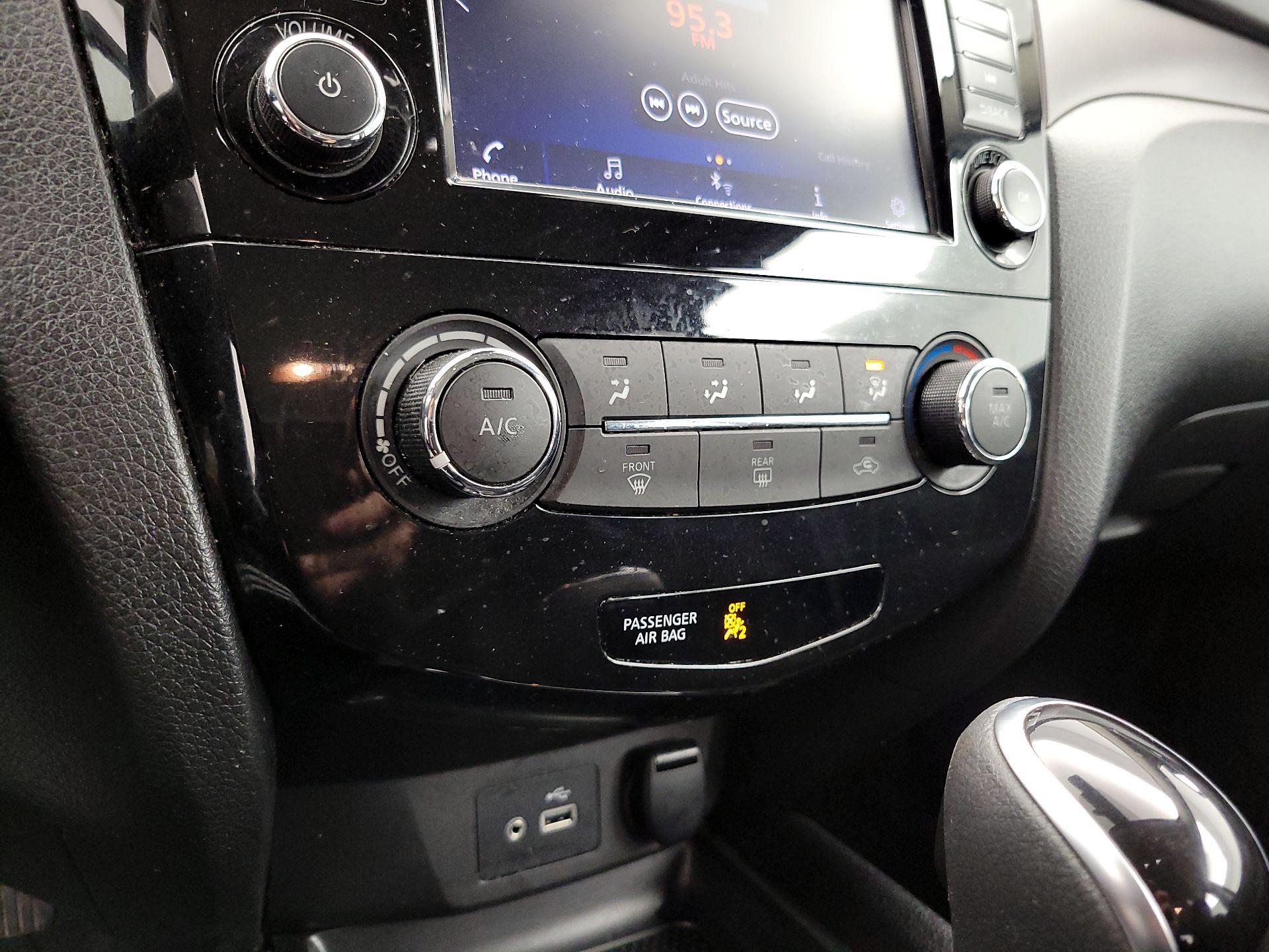 Thumbnail: 2021 Nissan Rogue Sport - 16