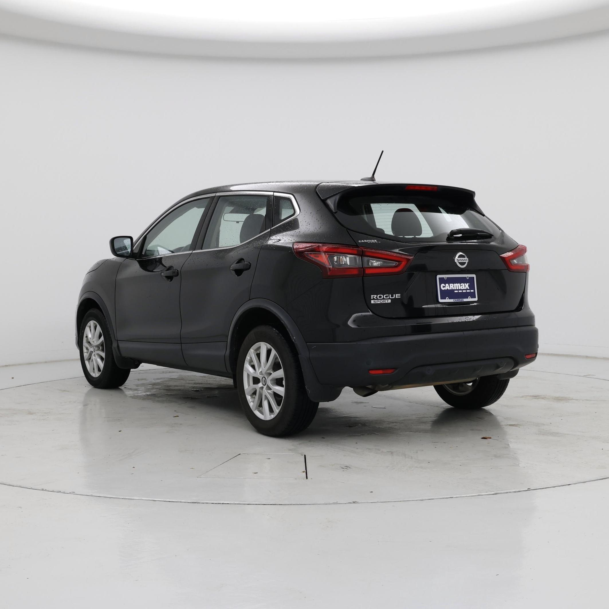 Thumbnail: 2021 Nissan Rogue Sport - 2