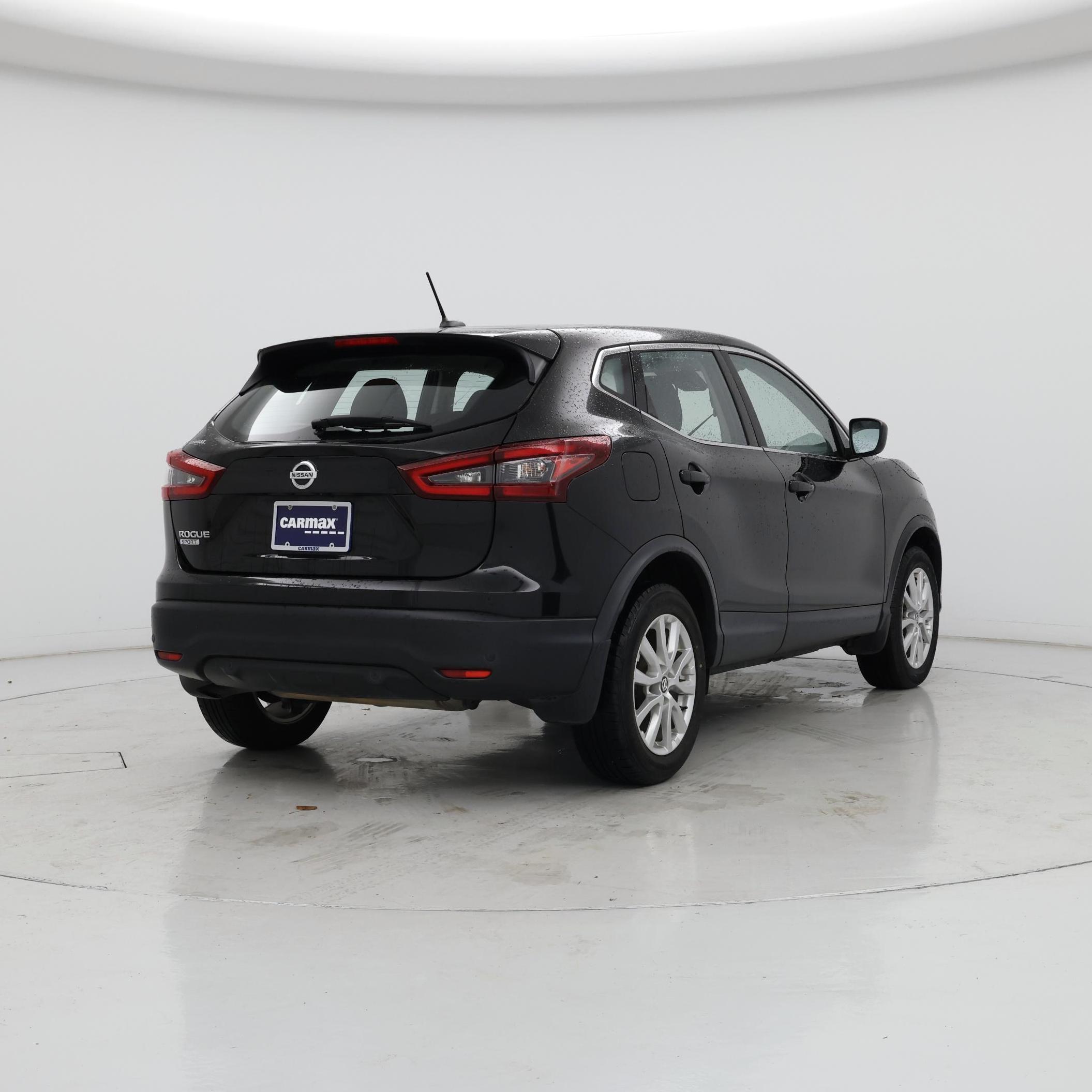 Thumbnail: 2021 Nissan Rogue Sport - 8