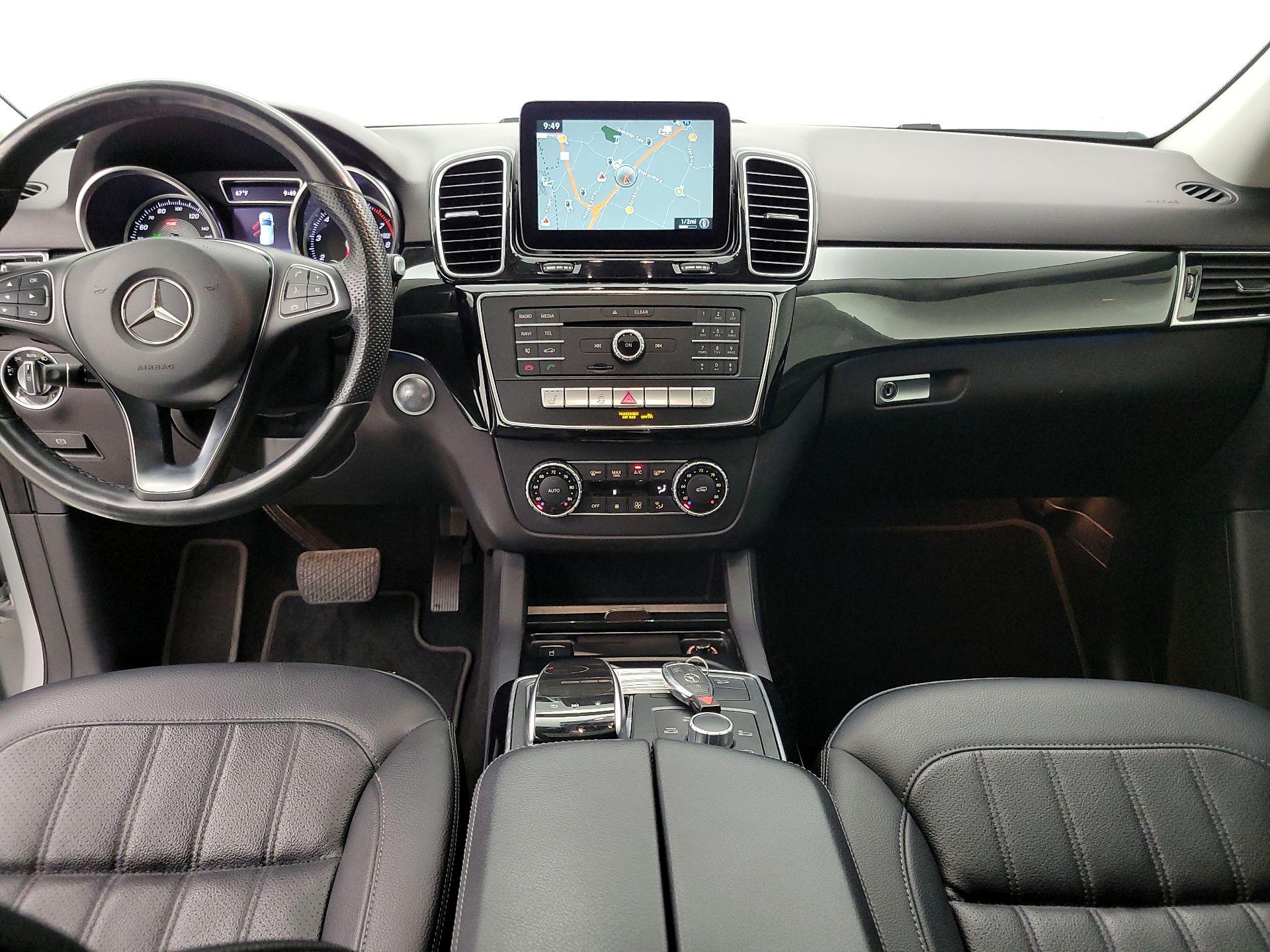 Thumbnail: 2017 Mercedes-Benz GLE - 9