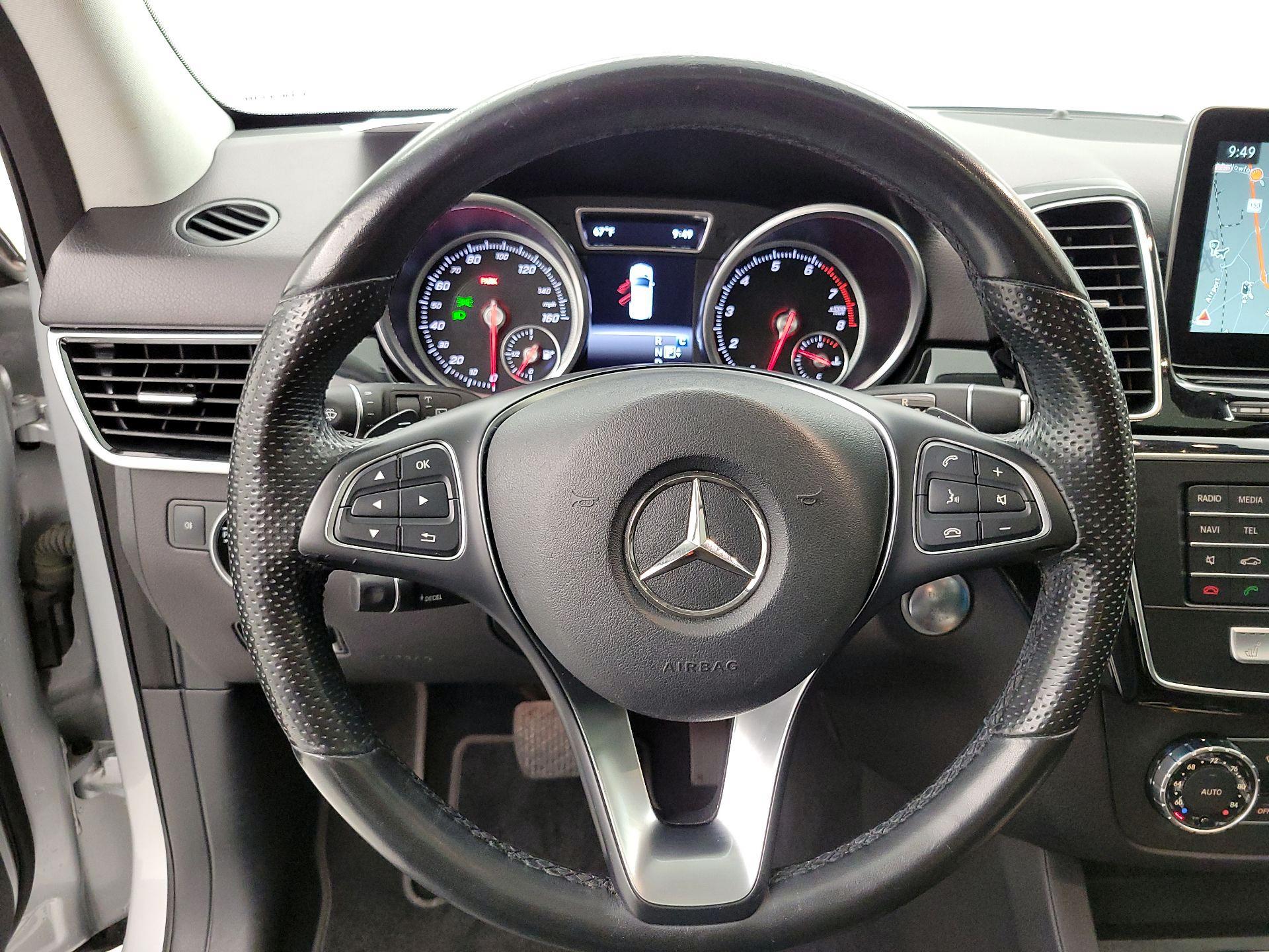 Thumbnail: 2017 Mercedes-Benz GLE - 10