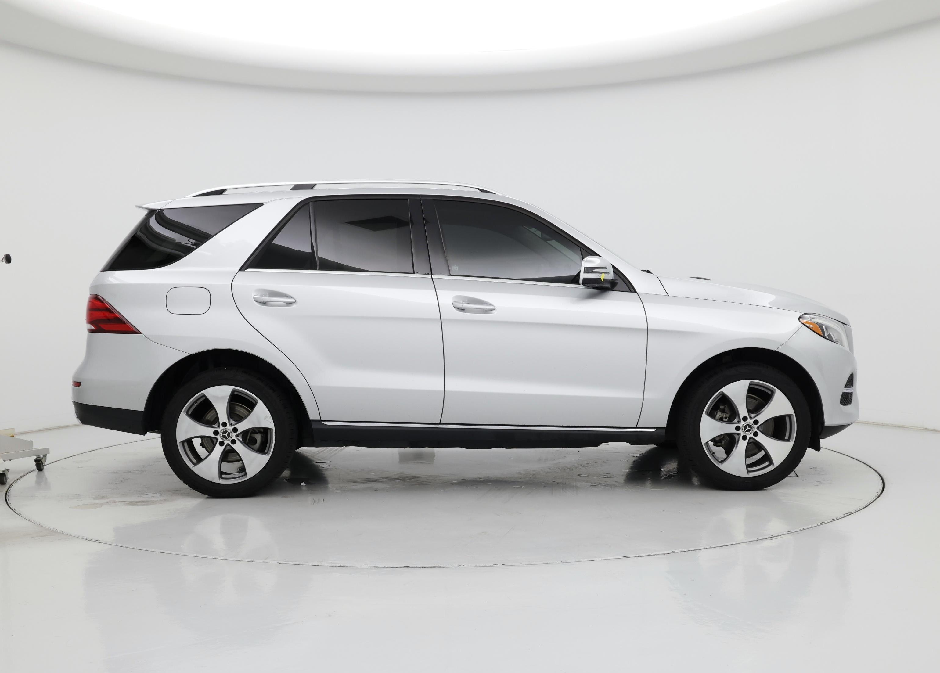 Thumbnail: 2017 Mercedes-Benz GLE - 7