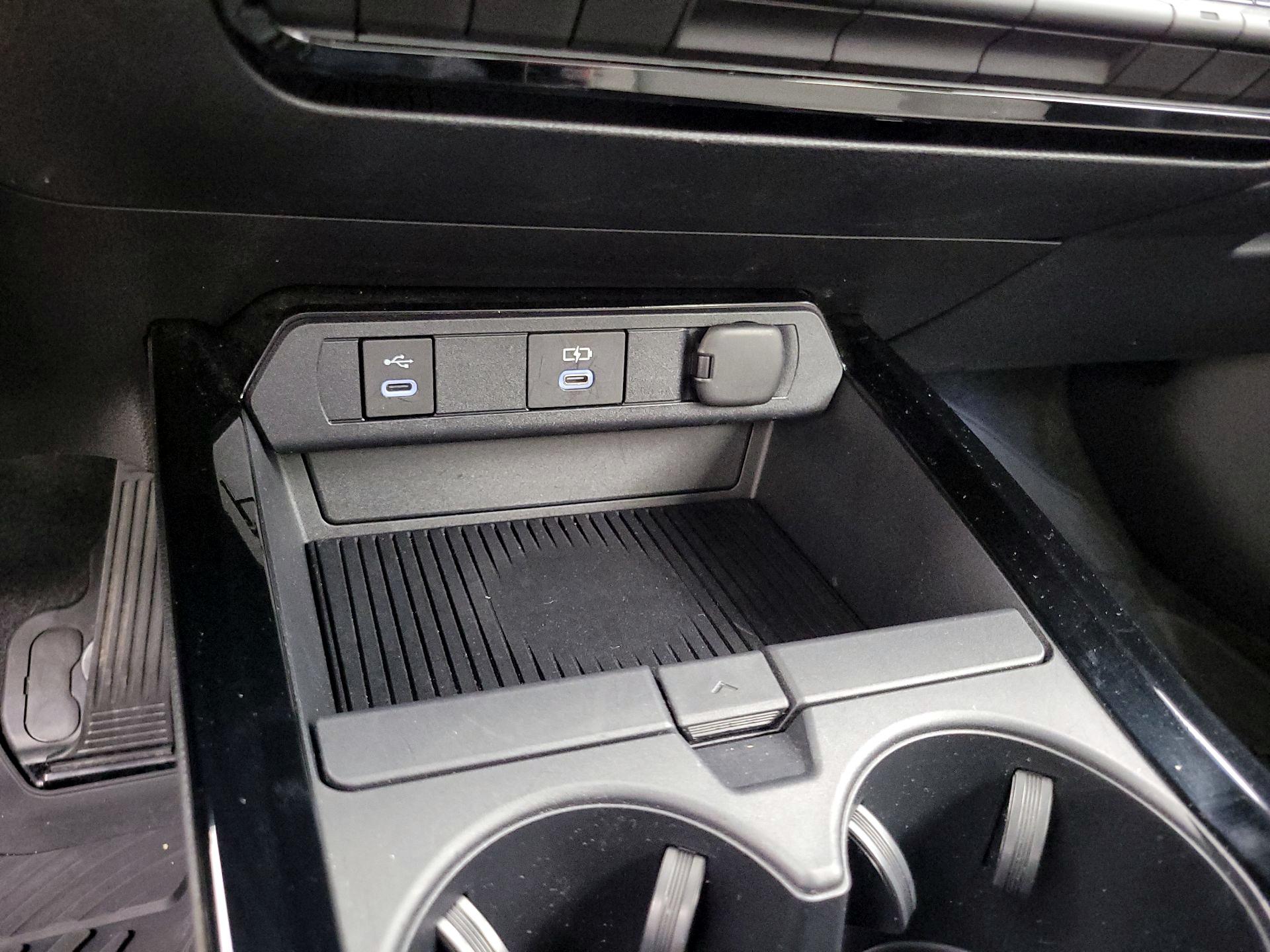 Thumbnail: 2023 Toyota Prius - 19