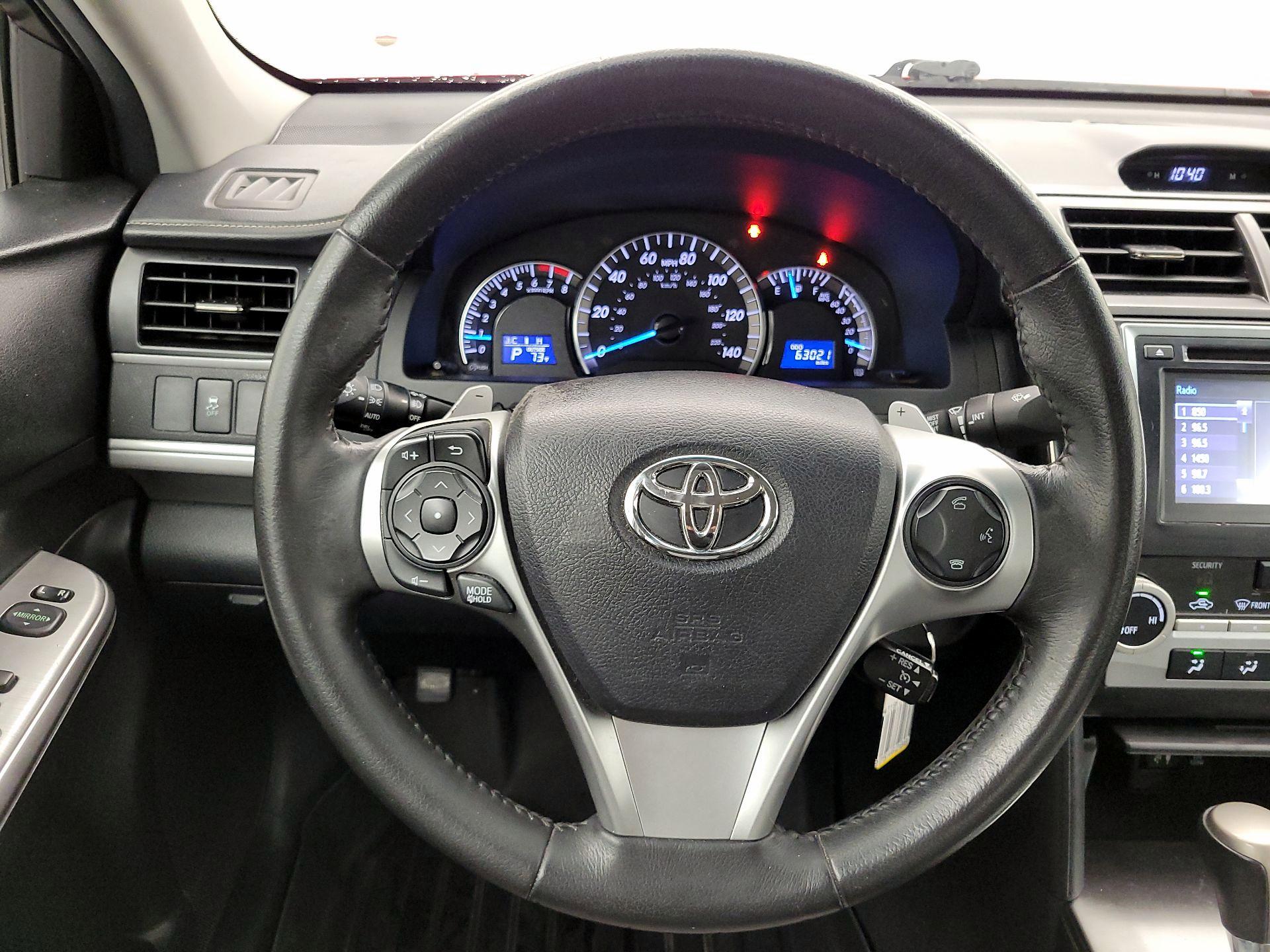 Thumbnail: 2014 Toyota Camry - 10