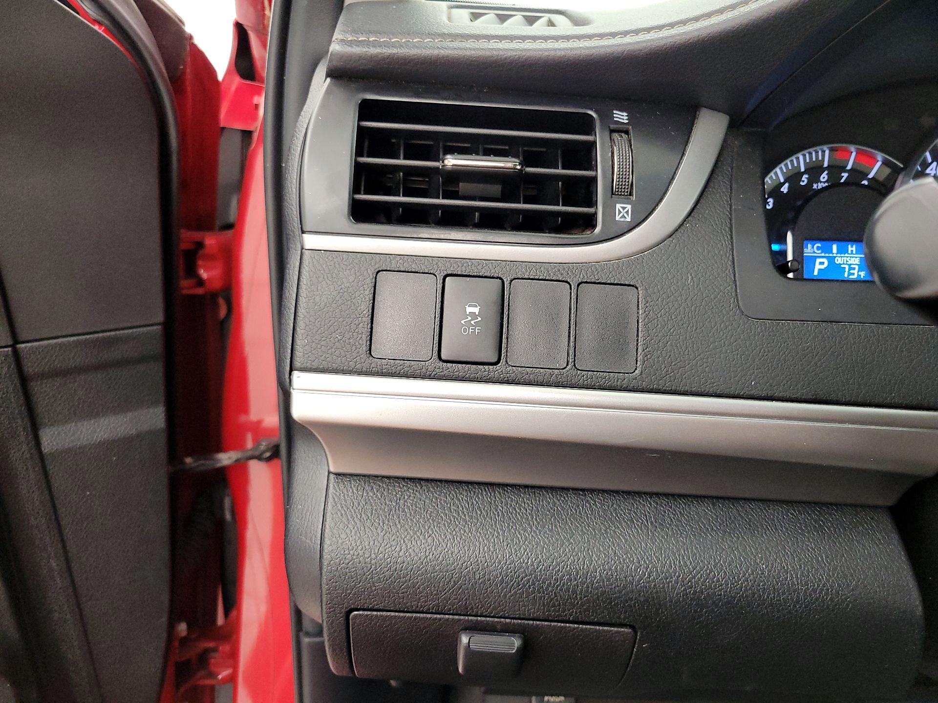 Thumbnail: 2014 Toyota Camry - 13