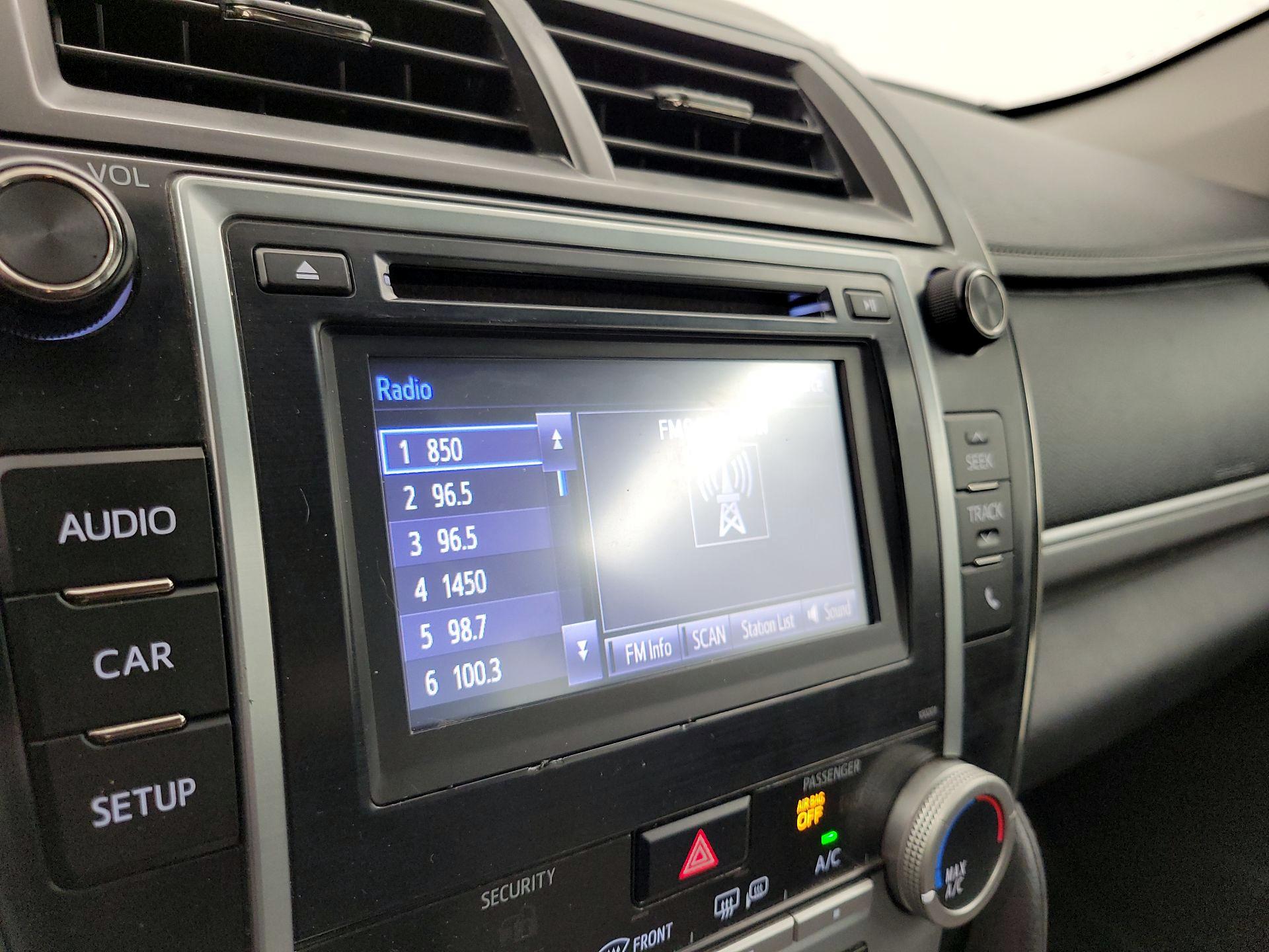 Thumbnail: 2014 Toyota Camry - 15