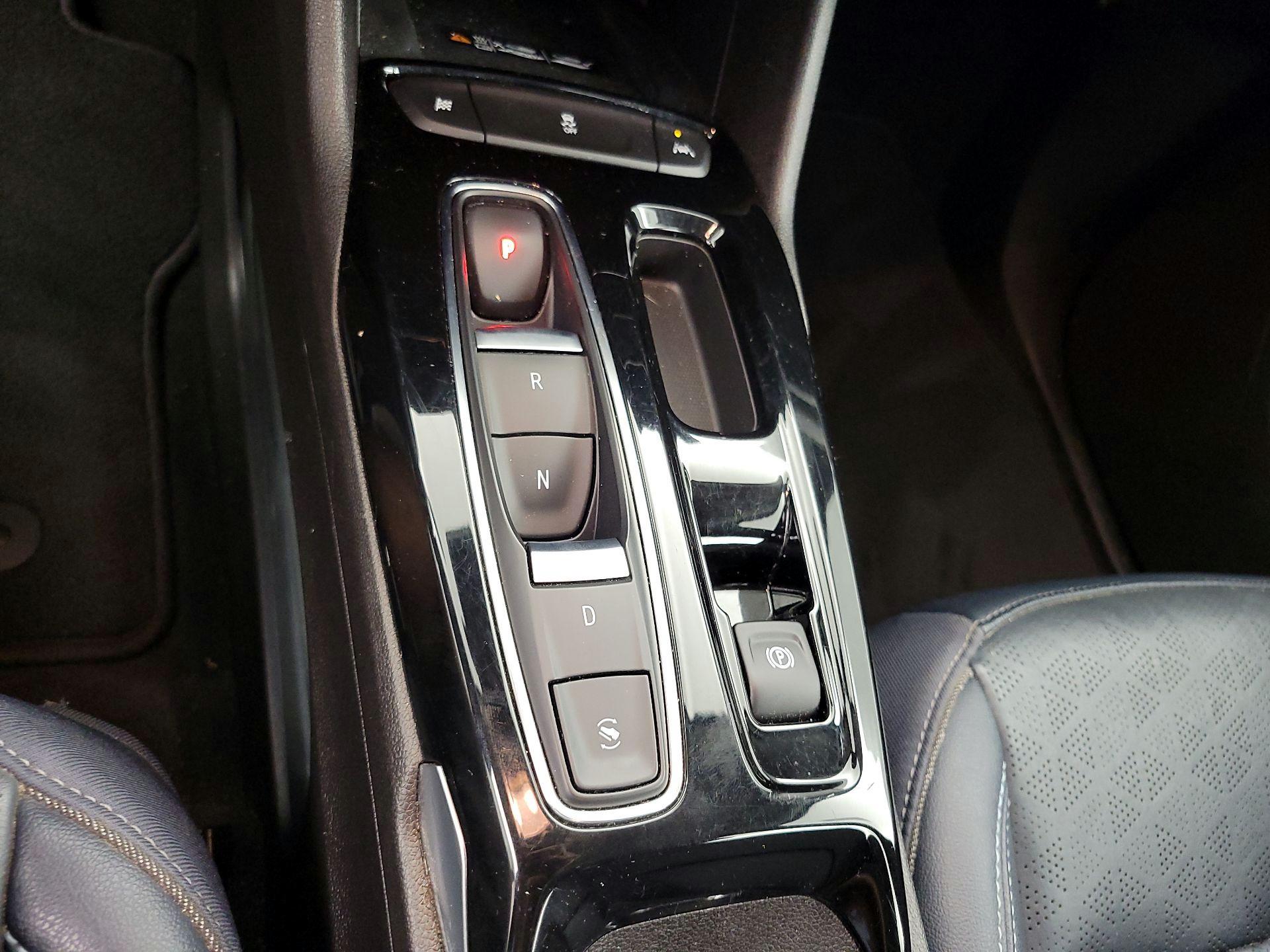 Thumbnail: 2023 Chevrolet Bolt EUV - 17