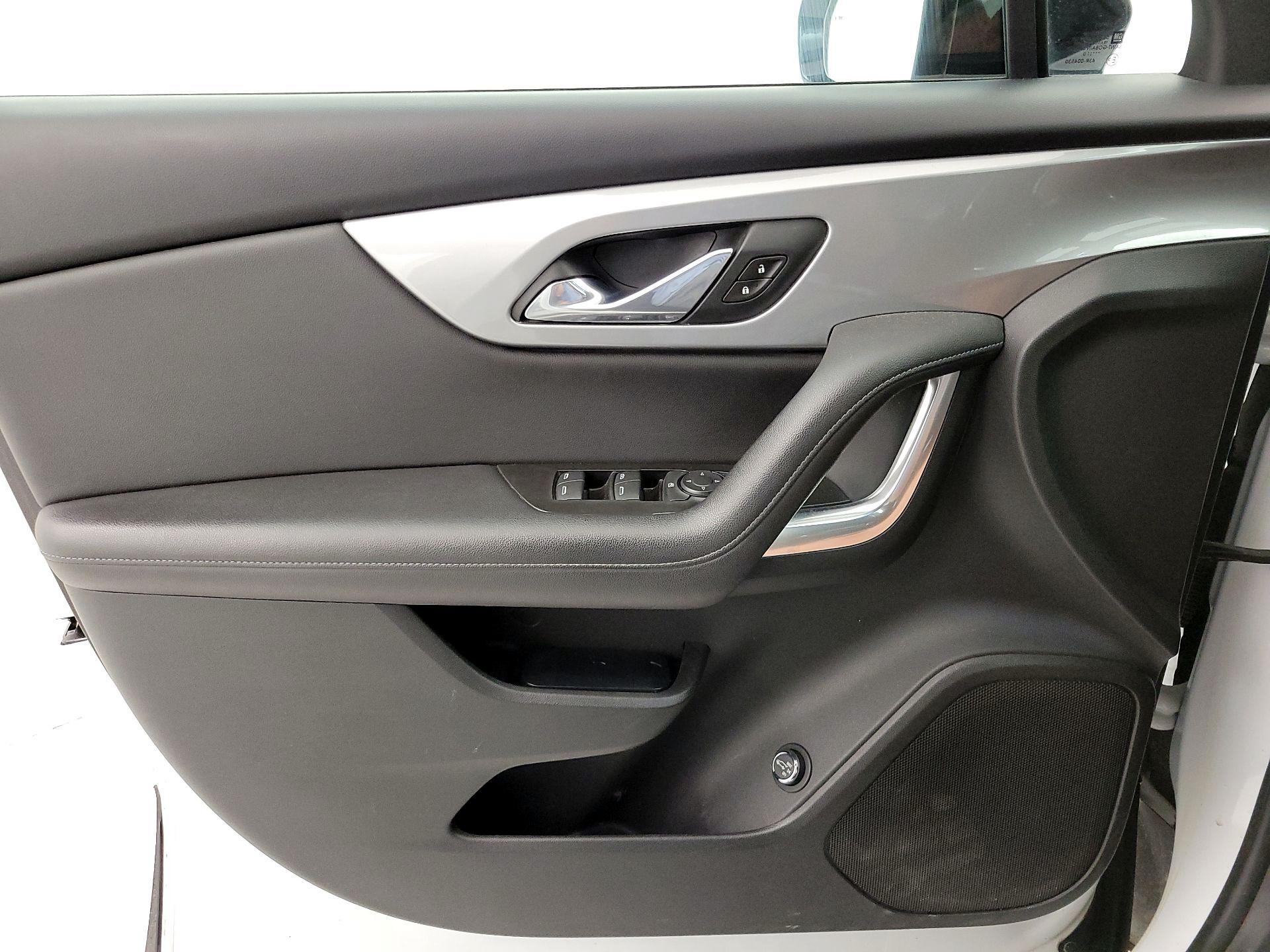 Thumbnail: 2020 Chevrolet Blazer - 12