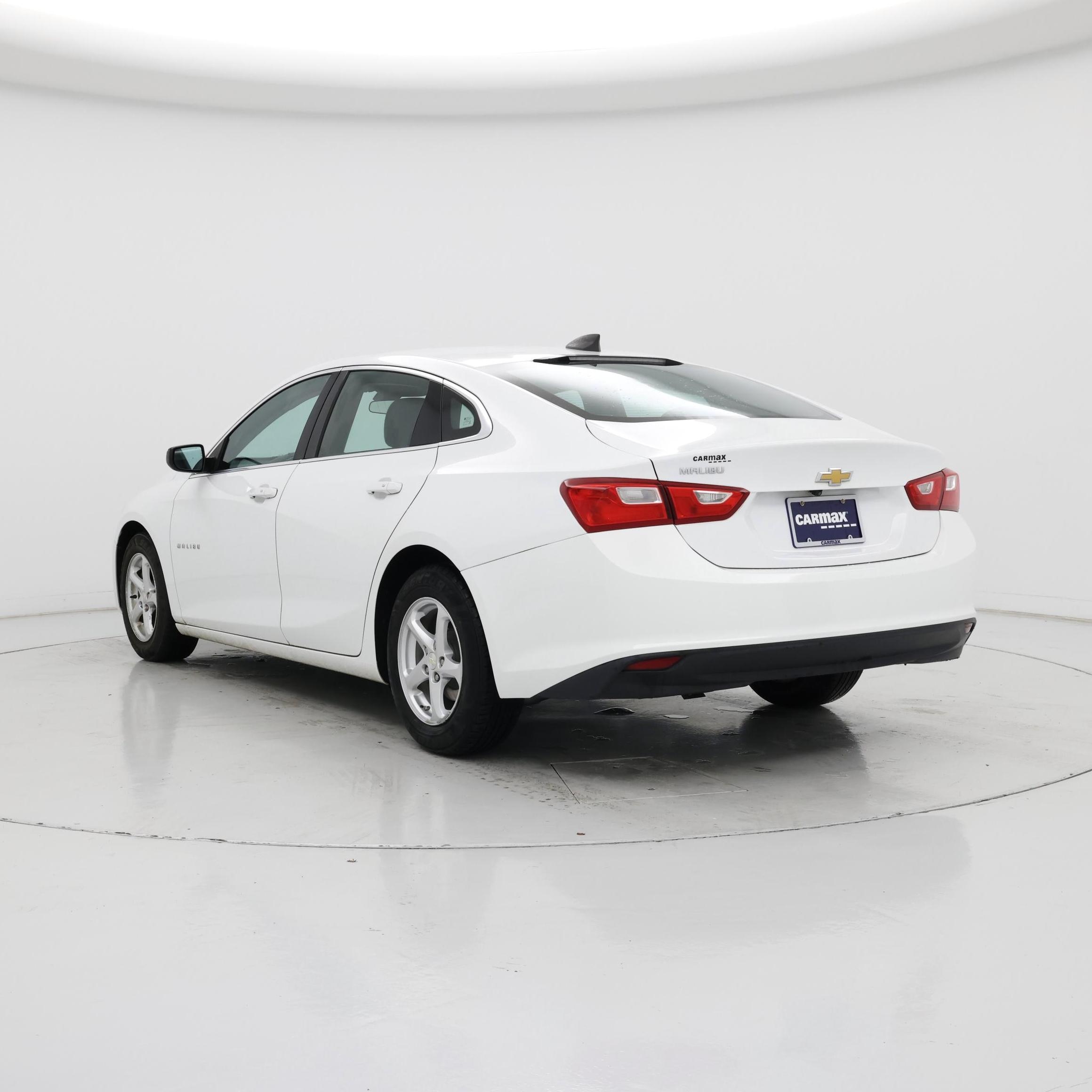Thumbnail: 2017 Chevrolet Malibu - 2
