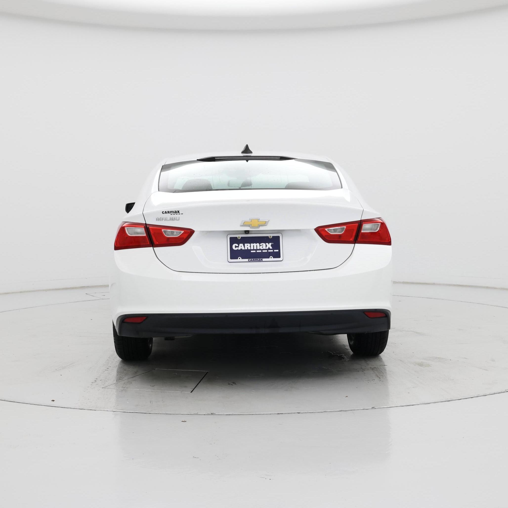 Thumbnail: 2017 Chevrolet Malibu - 6