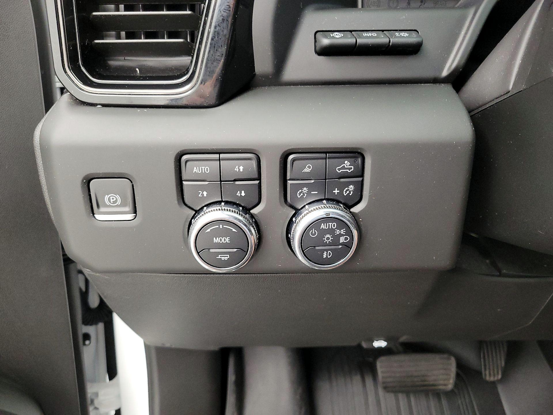 Thumbnail: 2023 GMC Sierra 1500 - 13