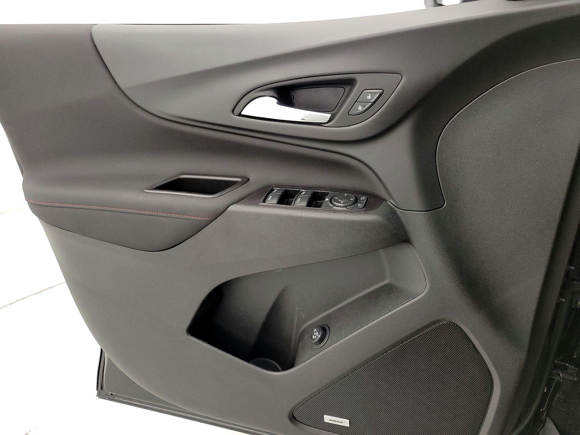 Thumbnail: 2022 Chevrolet Equinox - 12