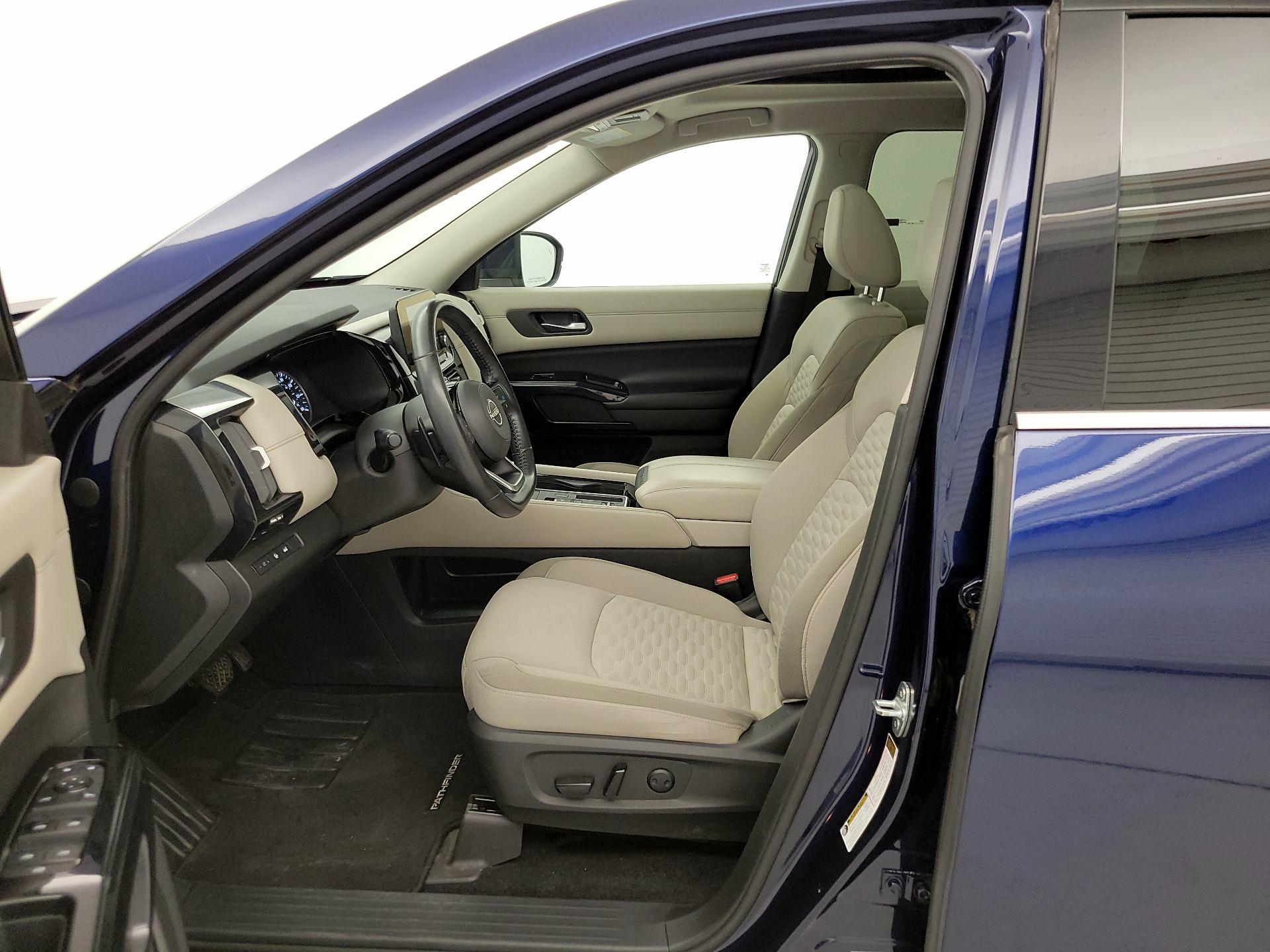 Thumbnail: 2022 Nissan Pathfinder - 11