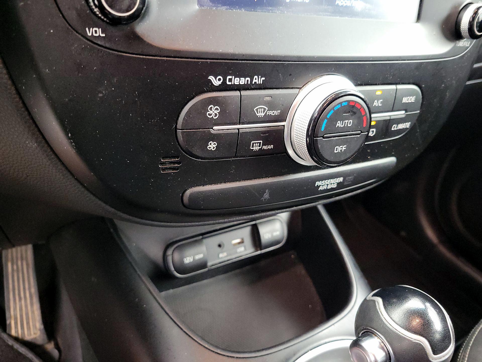 Thumbnail: 2018 Kia Soul - 16