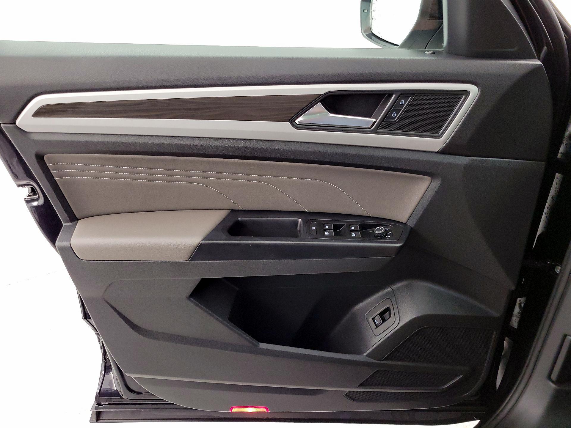Thumbnail: 2021 Volkswagen Atlas - 12