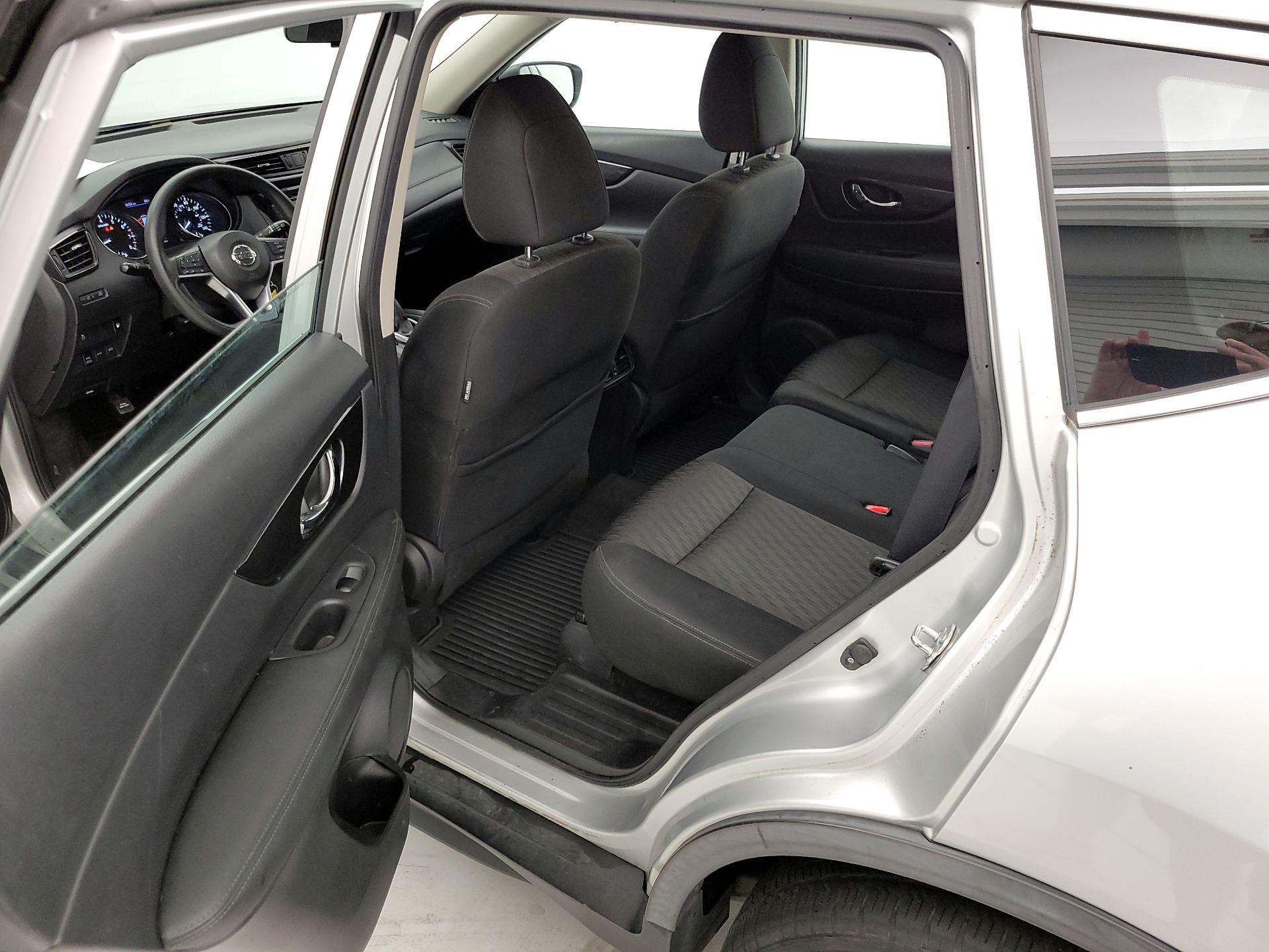 Thumbnail: 2018 Nissan Rogue - 19
