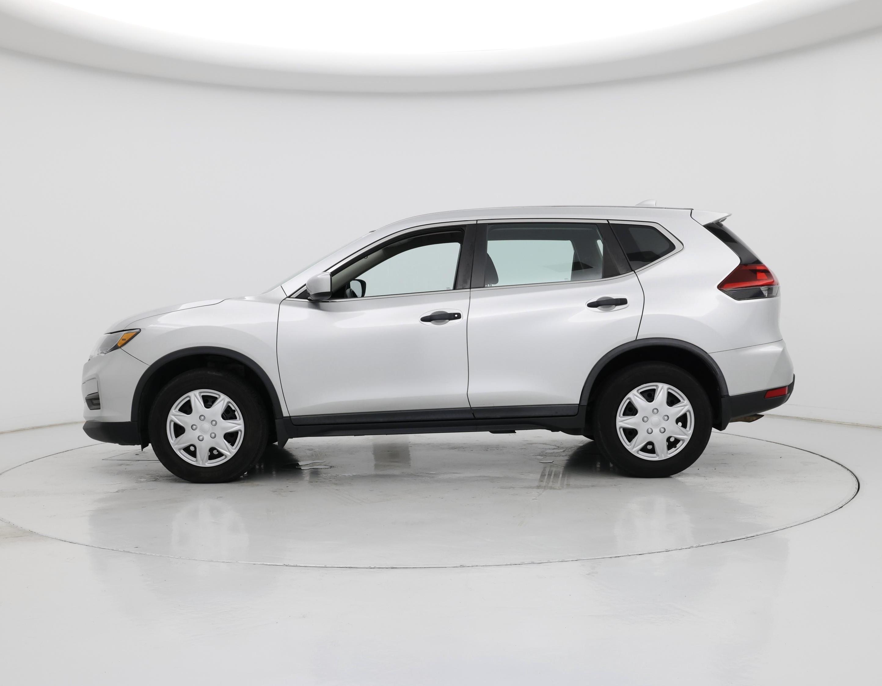 Thumbnail: 2018 Nissan Rogue - 3