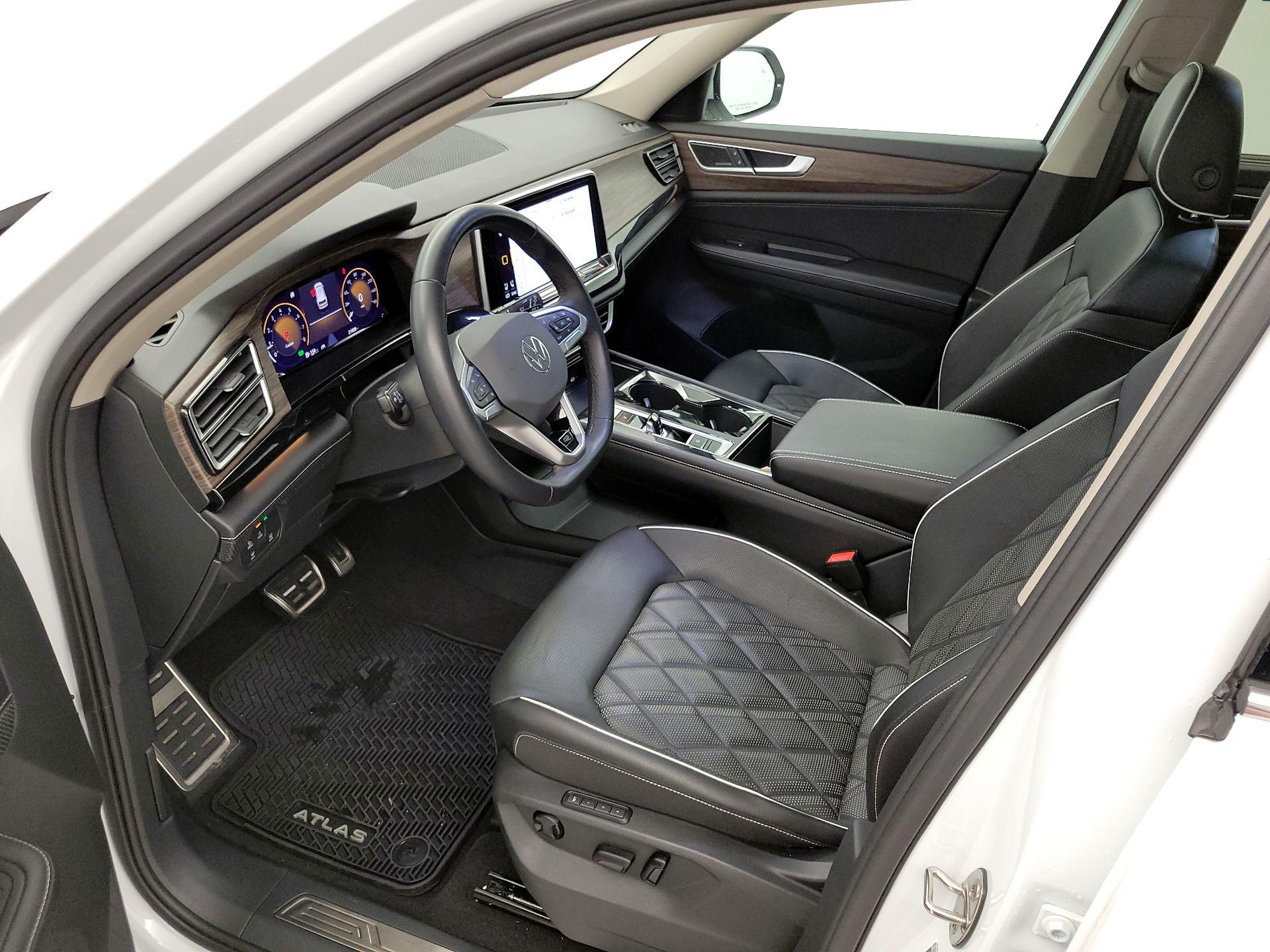 Thumbnail: 2024 Volkswagen Atlas - 11