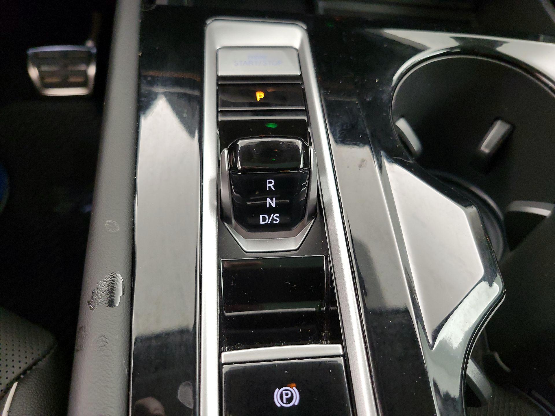 Thumbnail: 2024 Volkswagen Atlas - 17