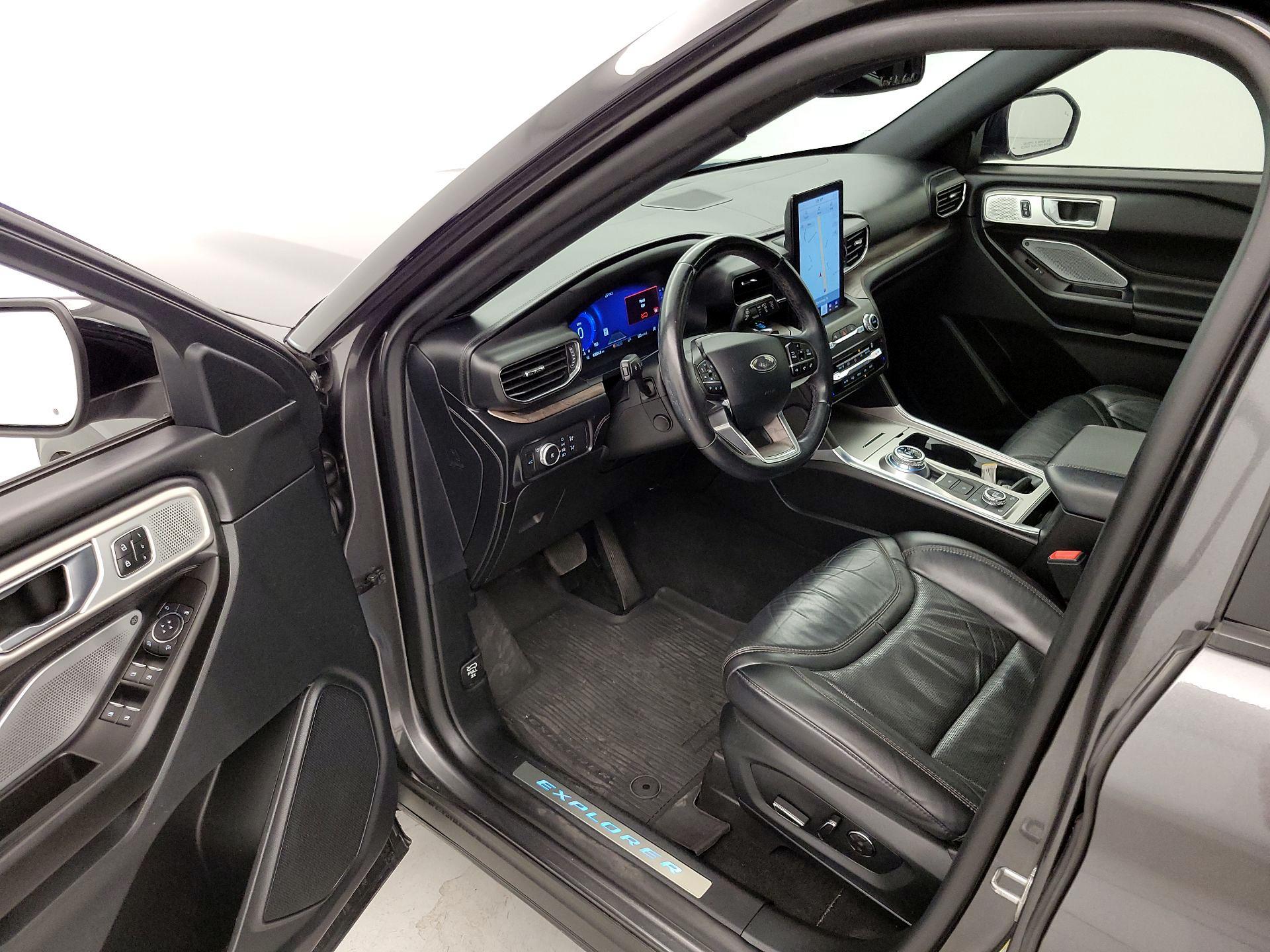Thumbnail: 2020 Ford Explorer - 11